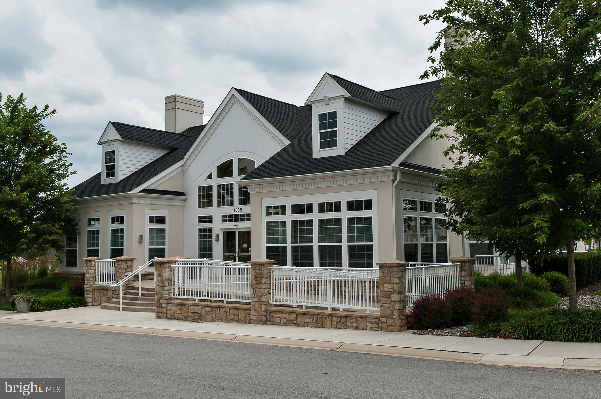 COURTYARDS AT WAVERLY WOODS EAST - Residential