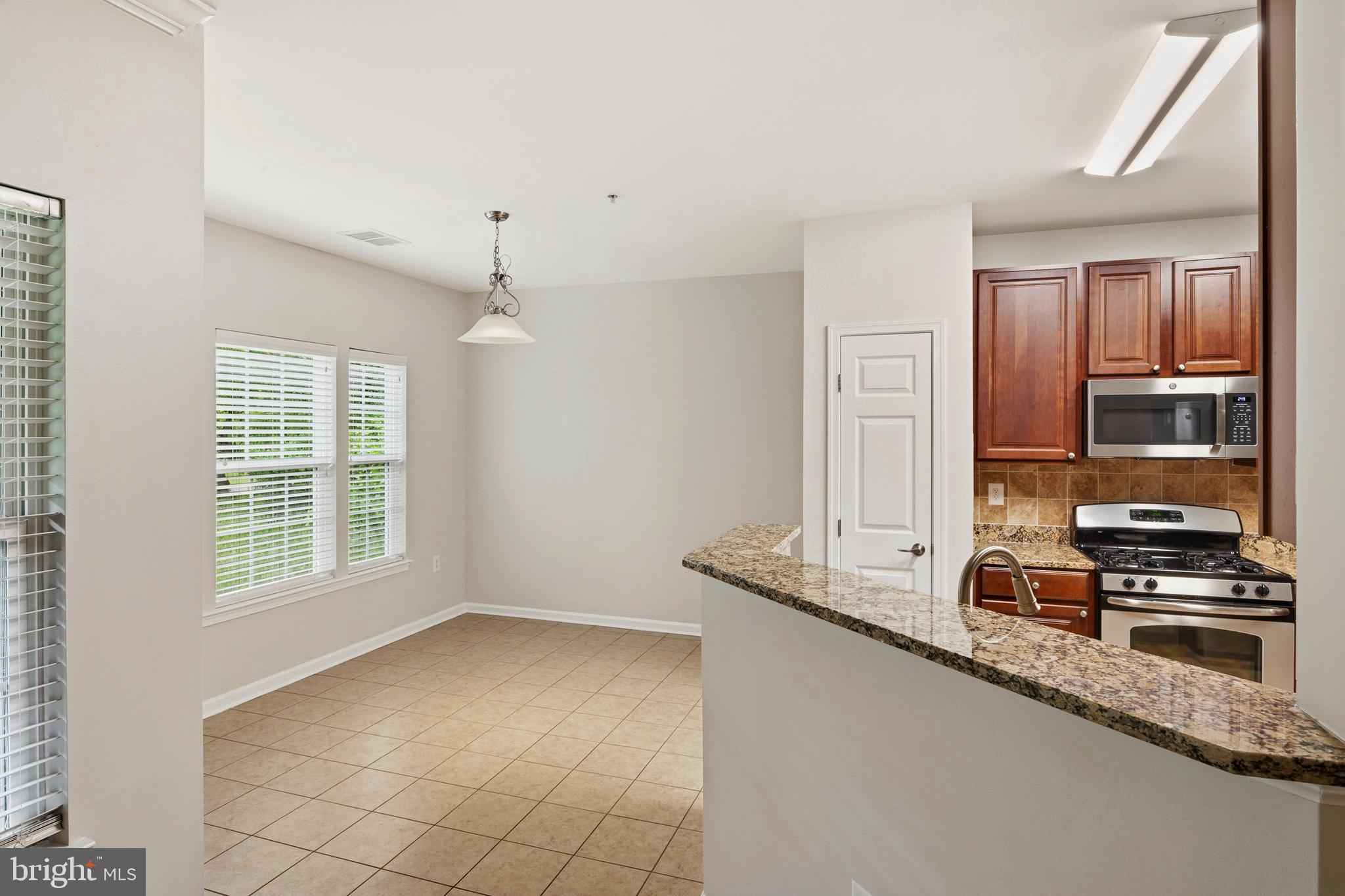 COURTYARDS AT WAVERLY WOODS EAST - Residential