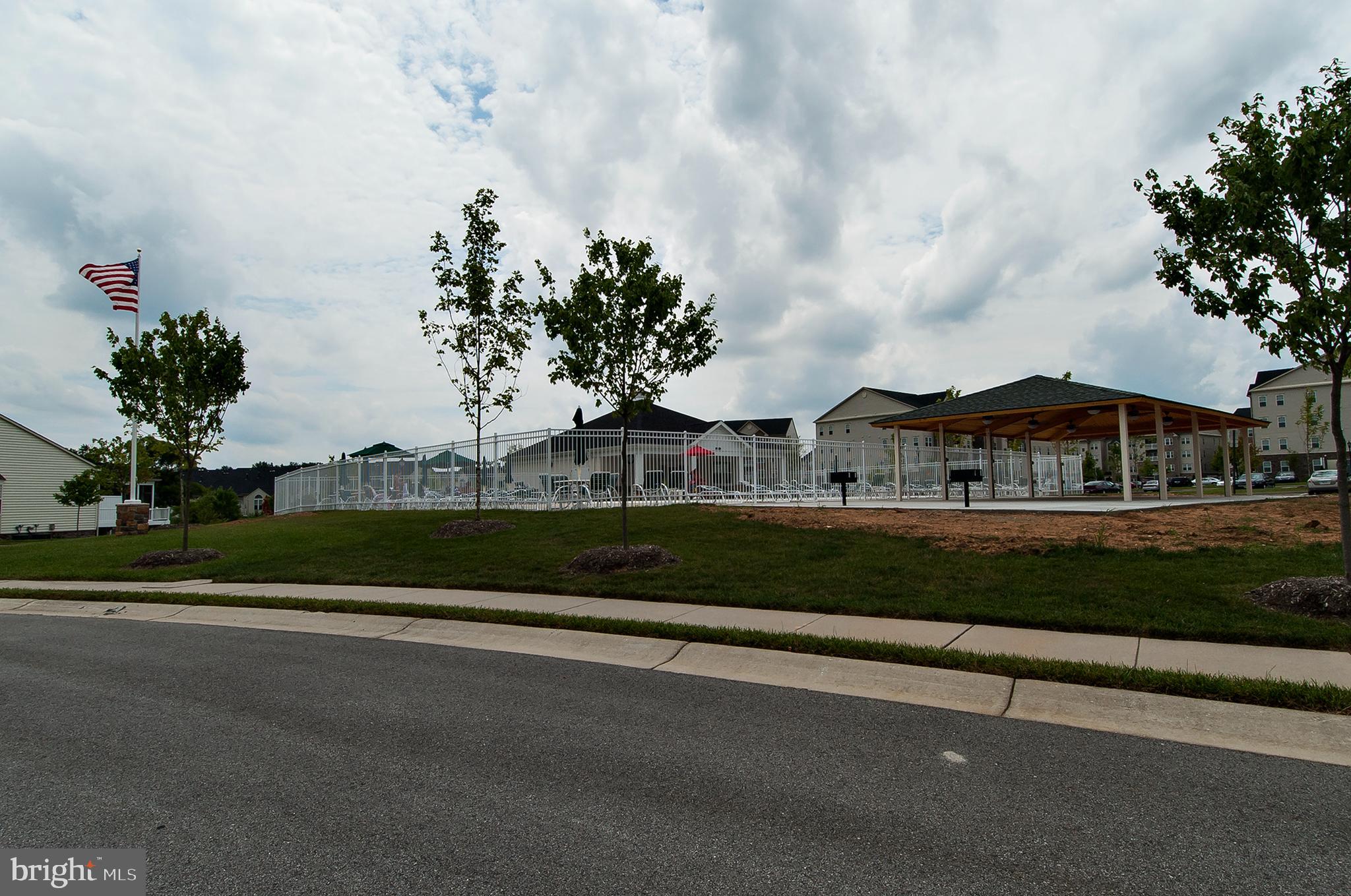 COURTYARDS AT WAVERLY WOODS EAST - Residential