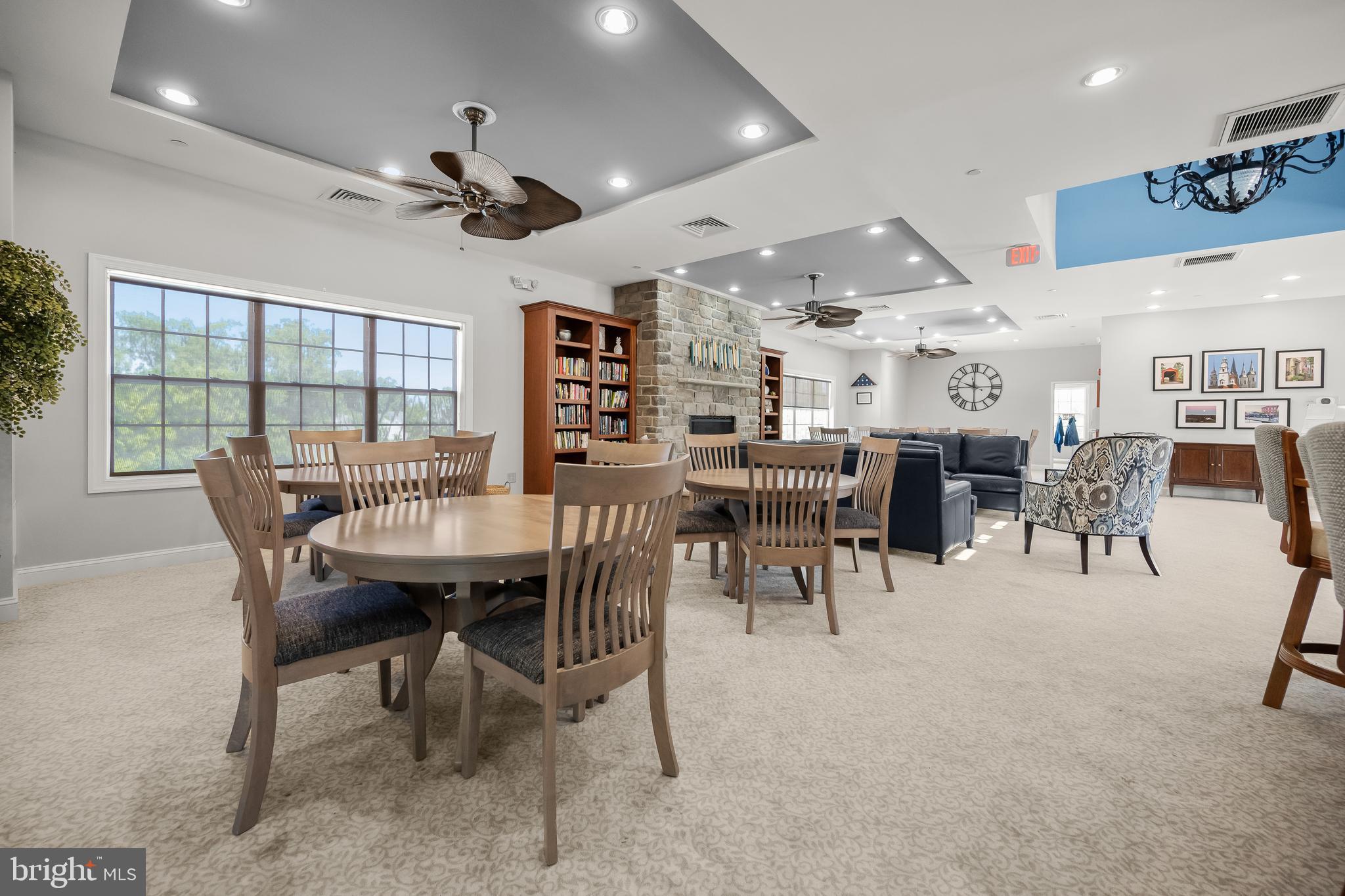 SIGNATURE CLUB AT GREENVIEW - Residential