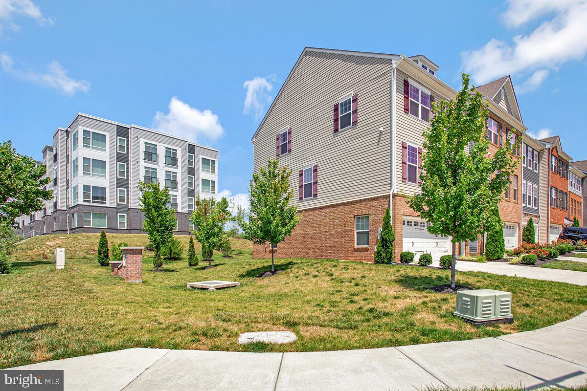 WOODMORE OVERLOOK - Residential