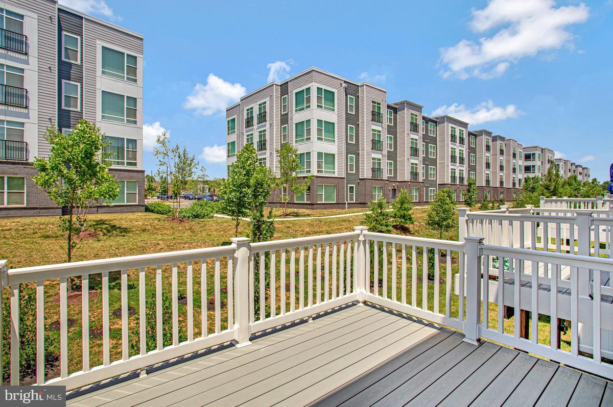WOODMORE OVERLOOK - Residential