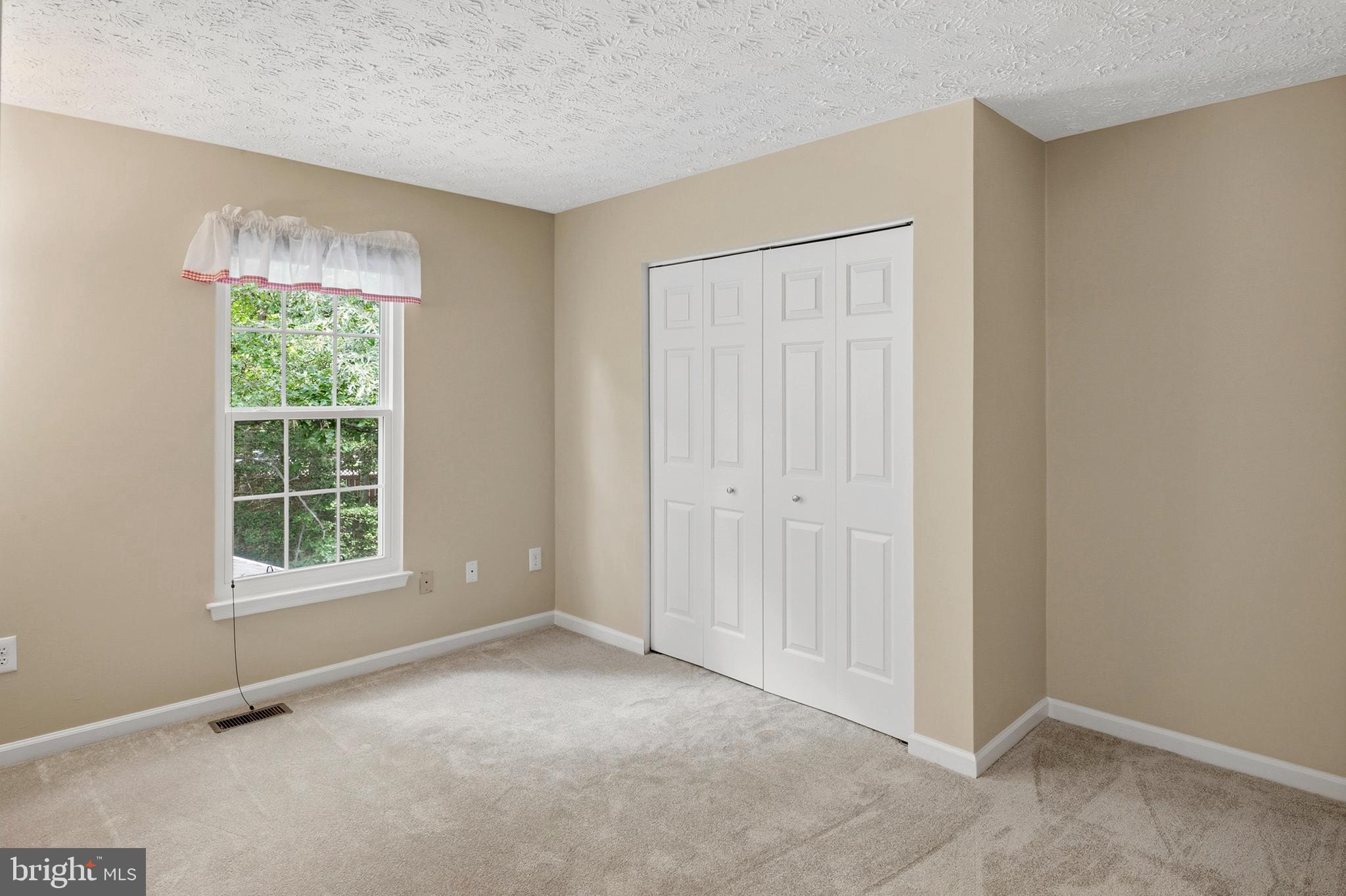 FOX CHASE - Residential