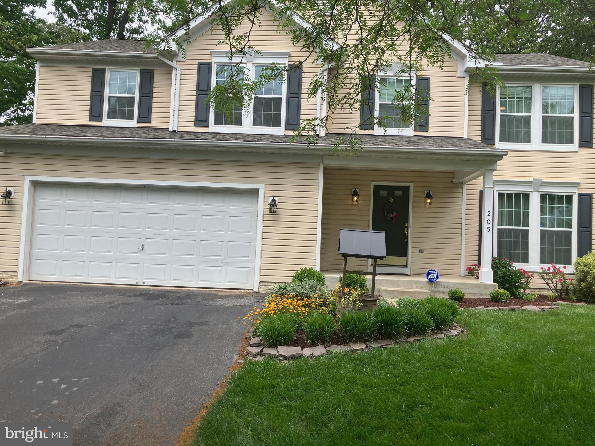 FOX CHASE - Residential