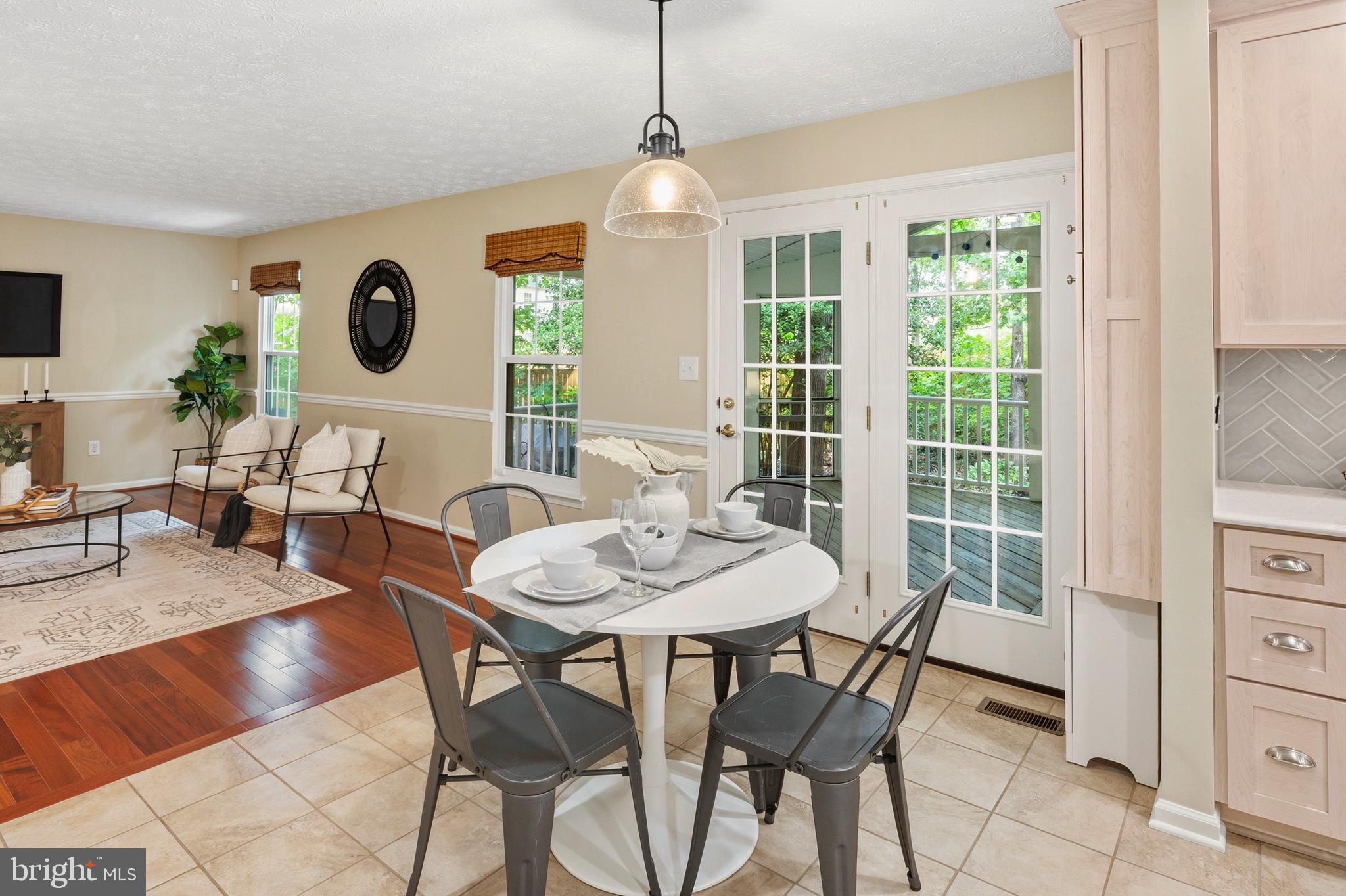 FOX CHASE - Residential