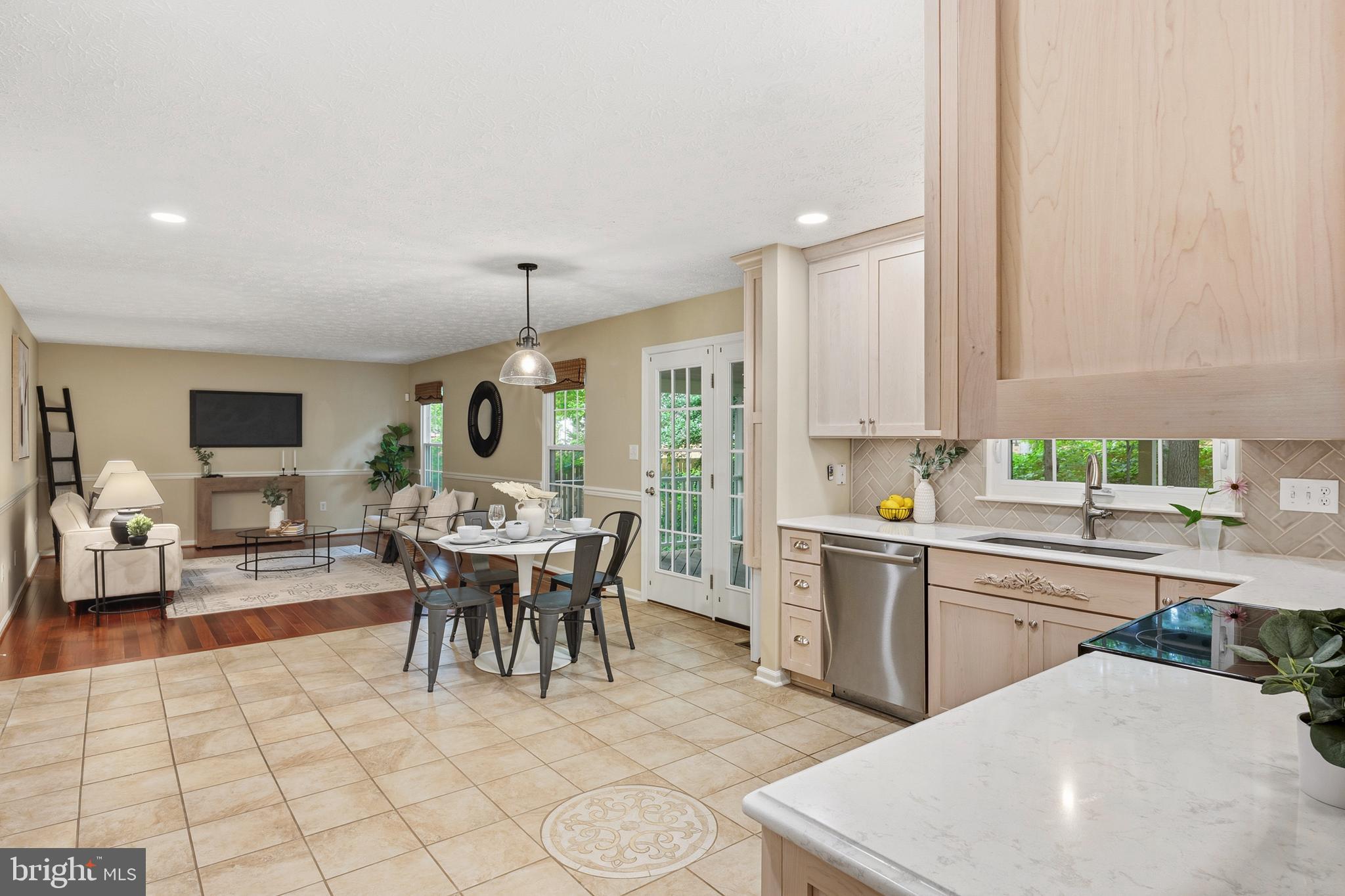 FOX CHASE - Residential