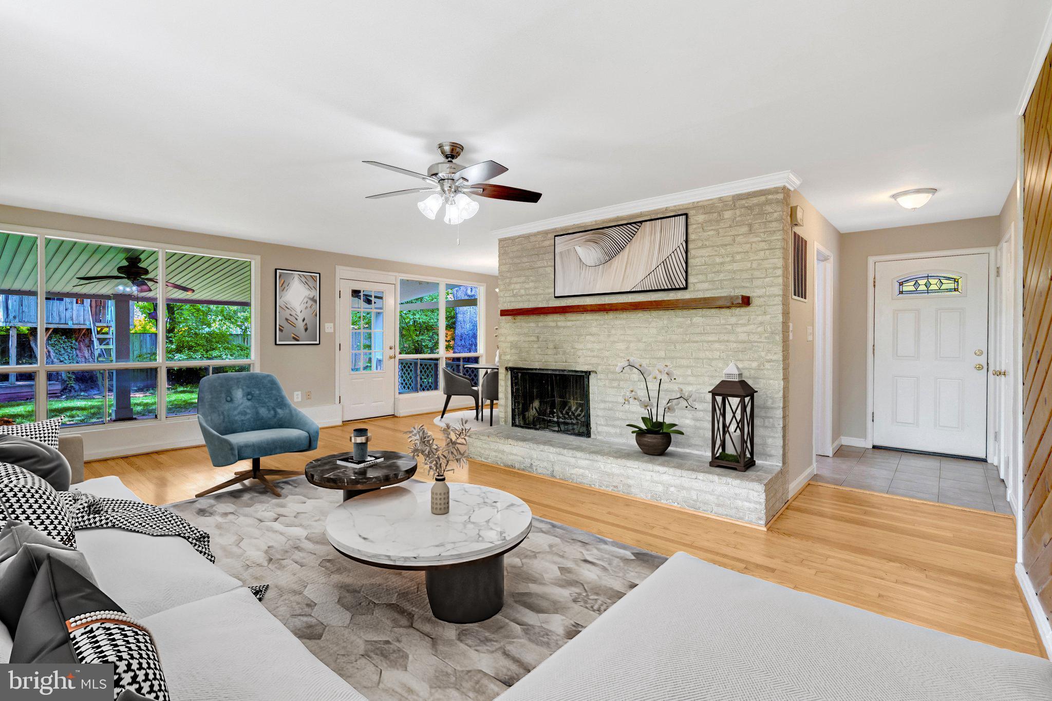 COUNTRY CLUB HILLS - Residential