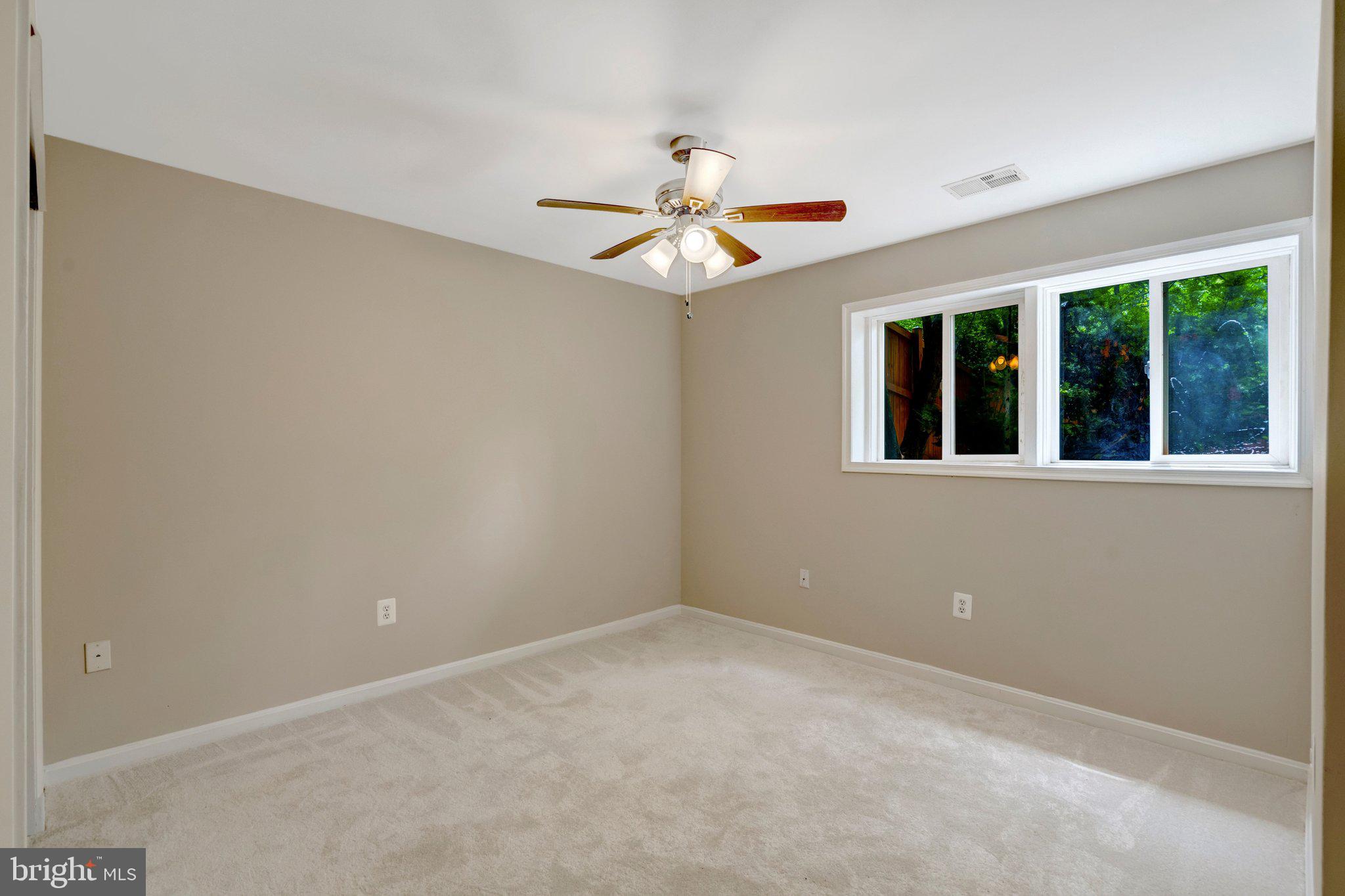 COUNTRY CLUB HILLS - Residential