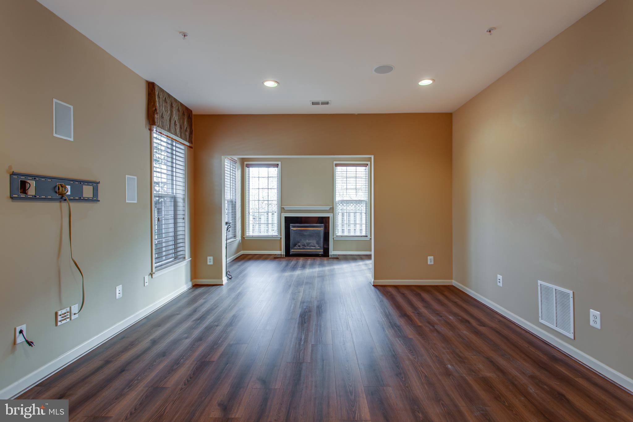 BROADLANDS SOUTH - Residential Lease