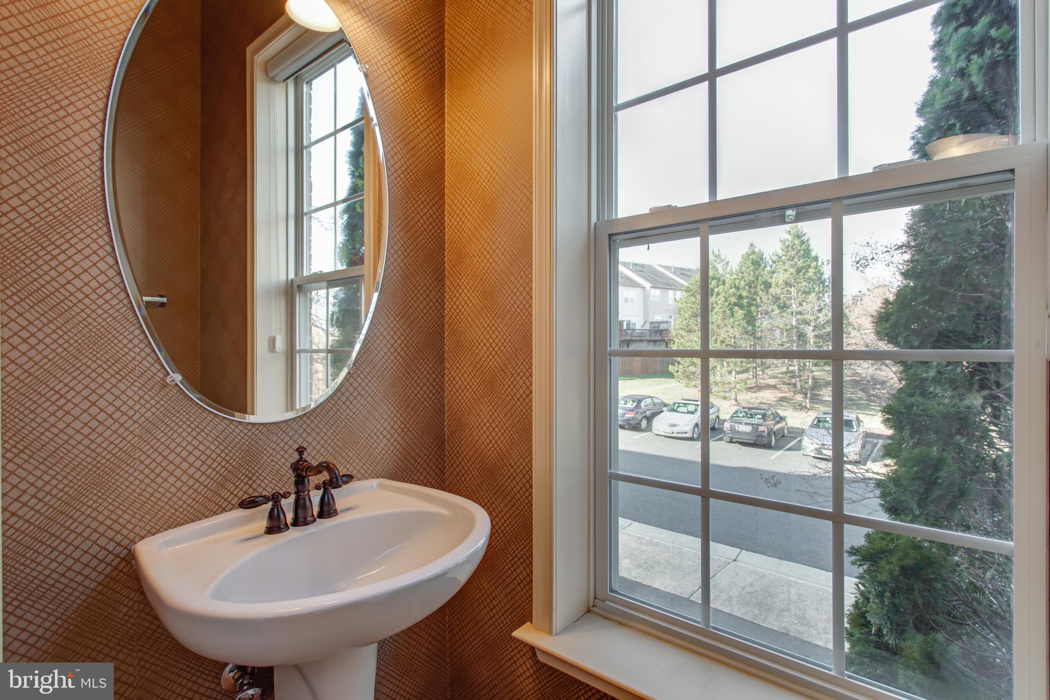 BROADLANDS SOUTH - Residential Lease