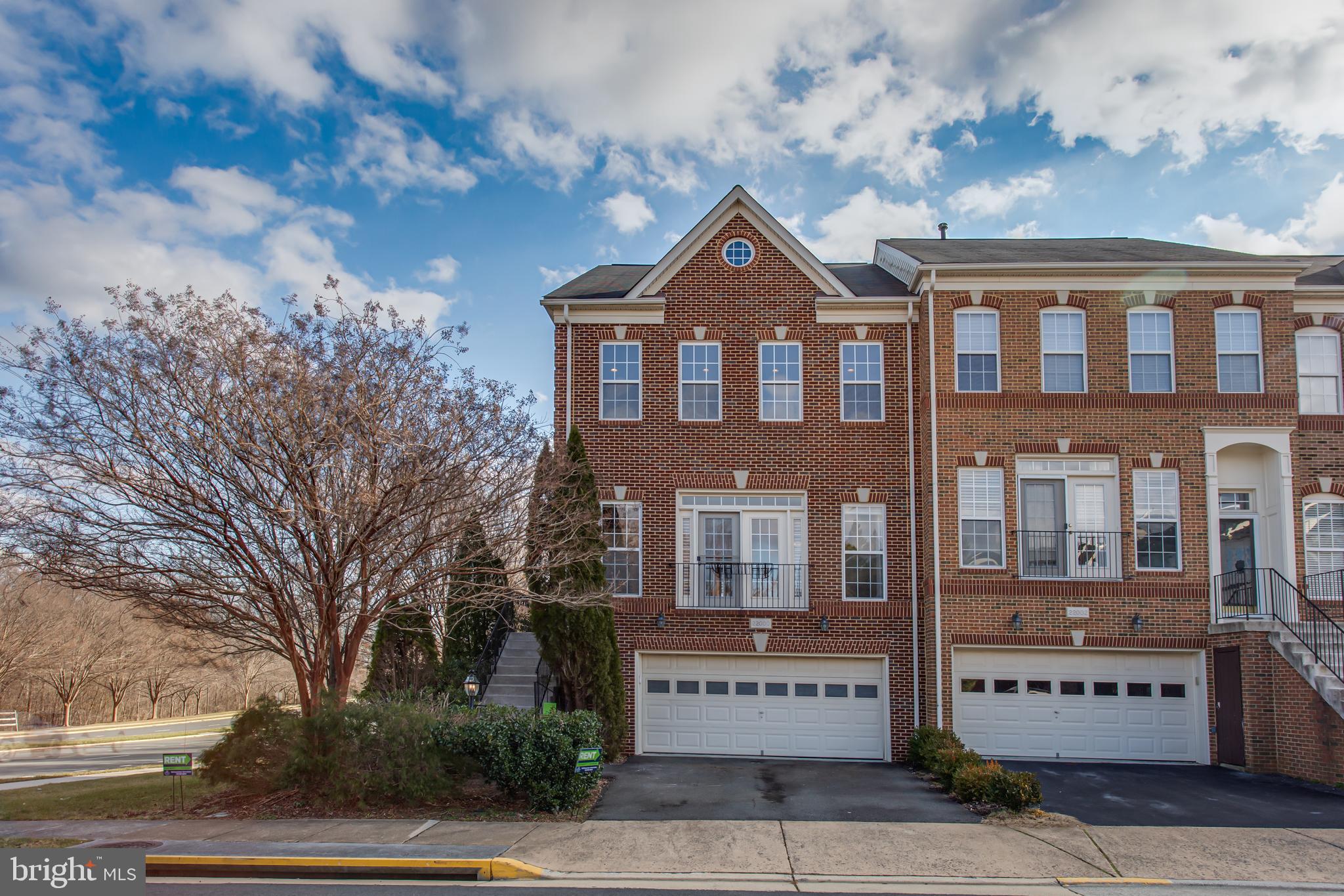 BROADLANDS SOUTH - Residential Lease