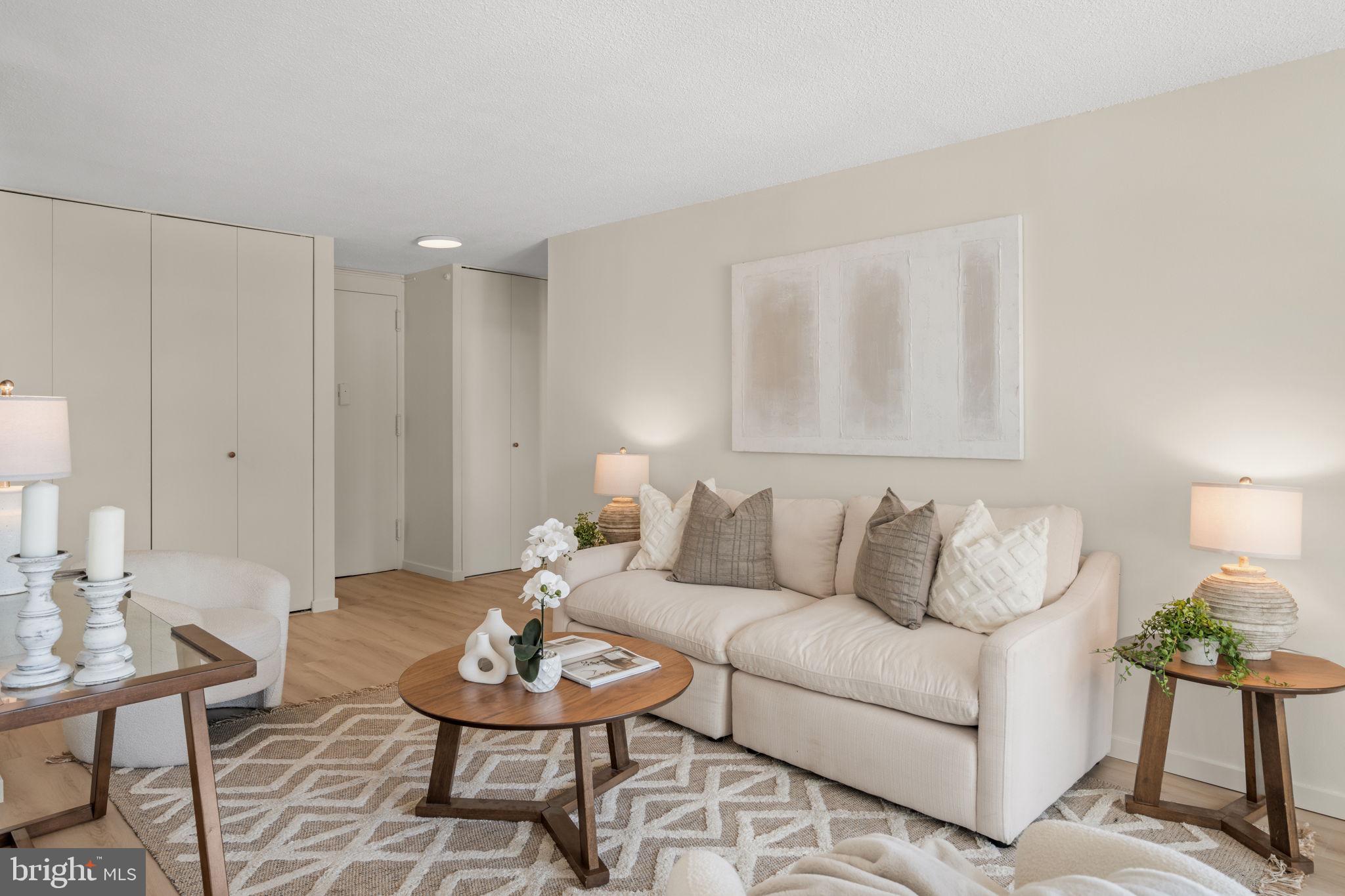WASHINGTON SQ WEST - Residential