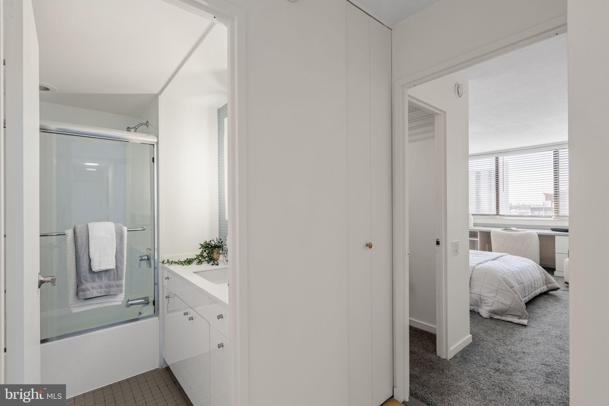 WASHINGTON SQ WEST - Residential