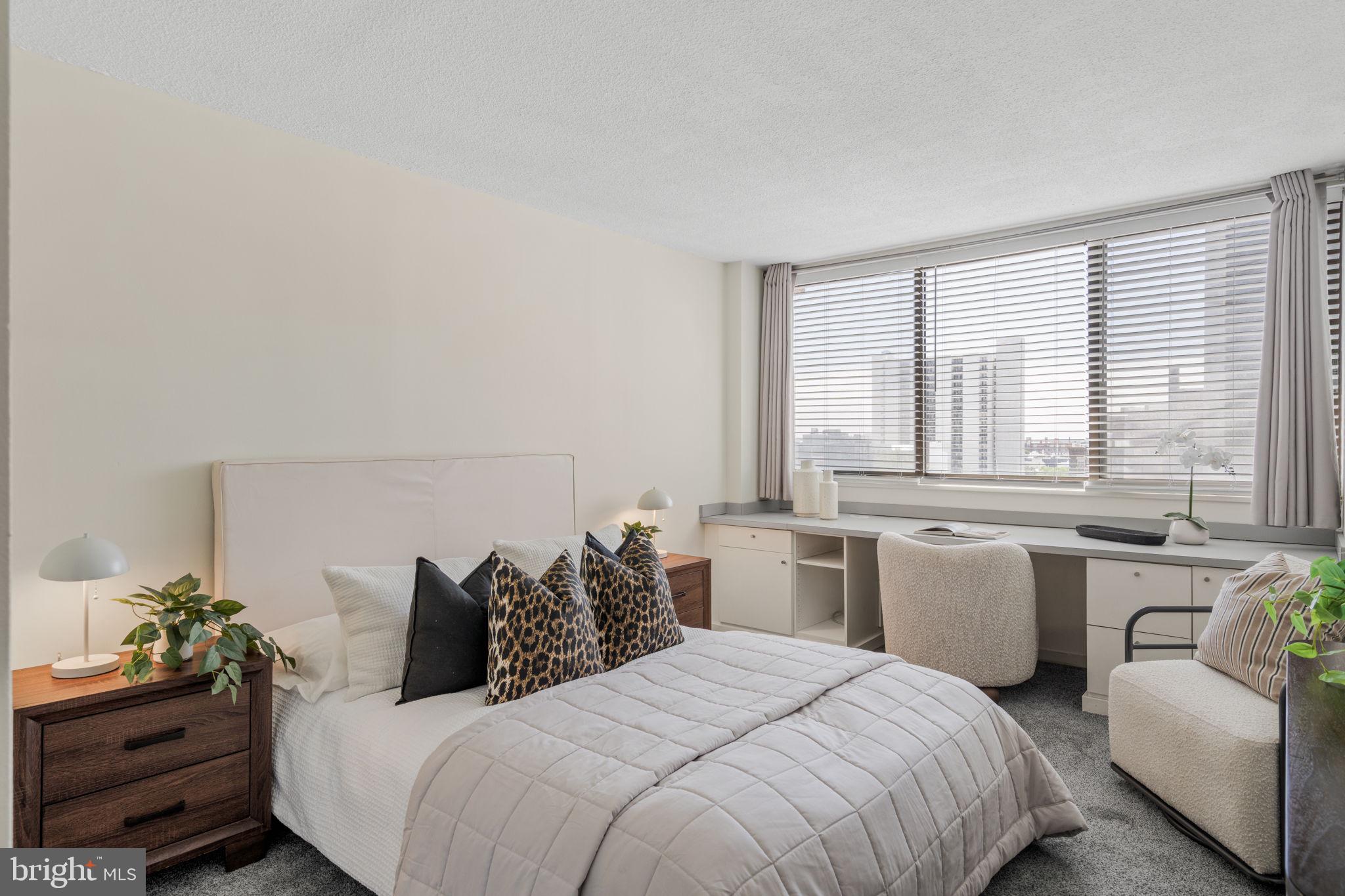 WASHINGTON SQ WEST - Residential