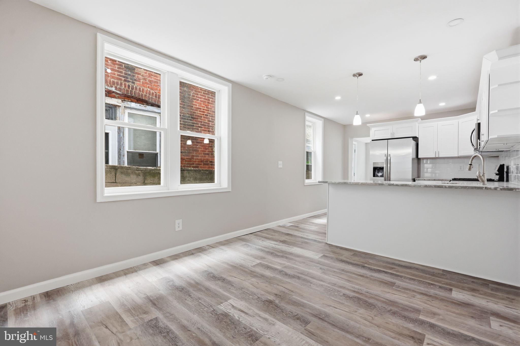 STRAWBERRY MANSION - Residential