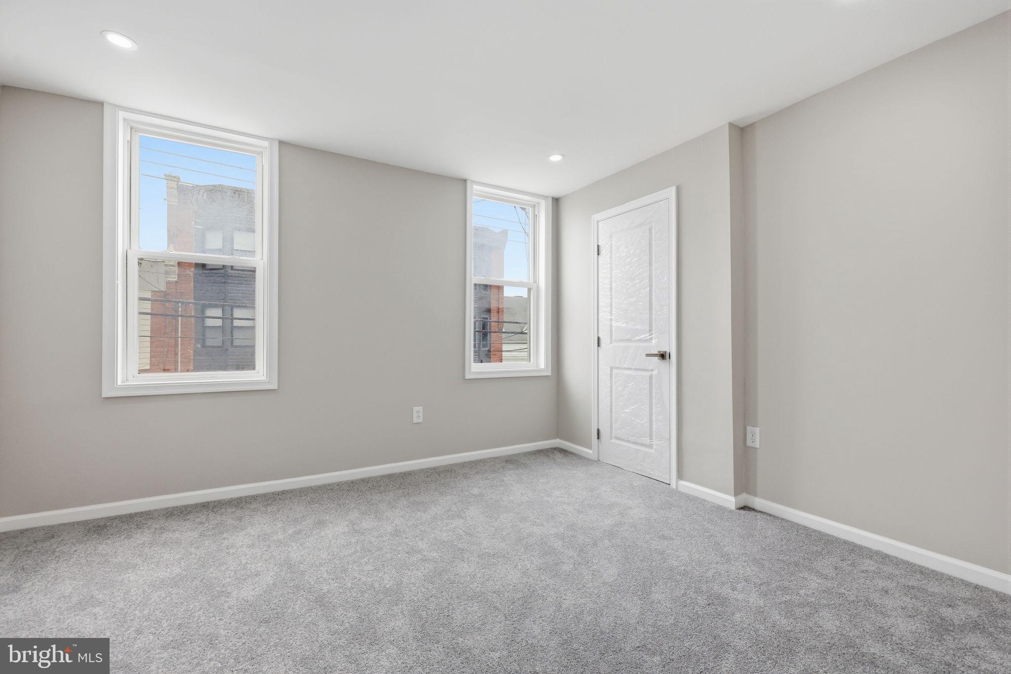 STRAWBERRY MANSION - Residential