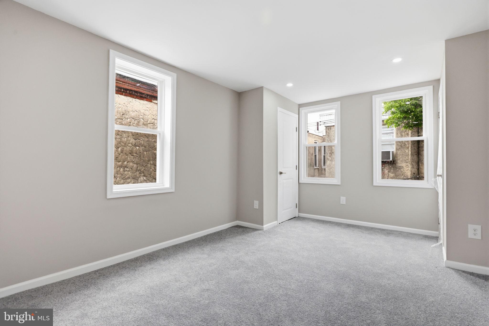STRAWBERRY MANSION - Residential
