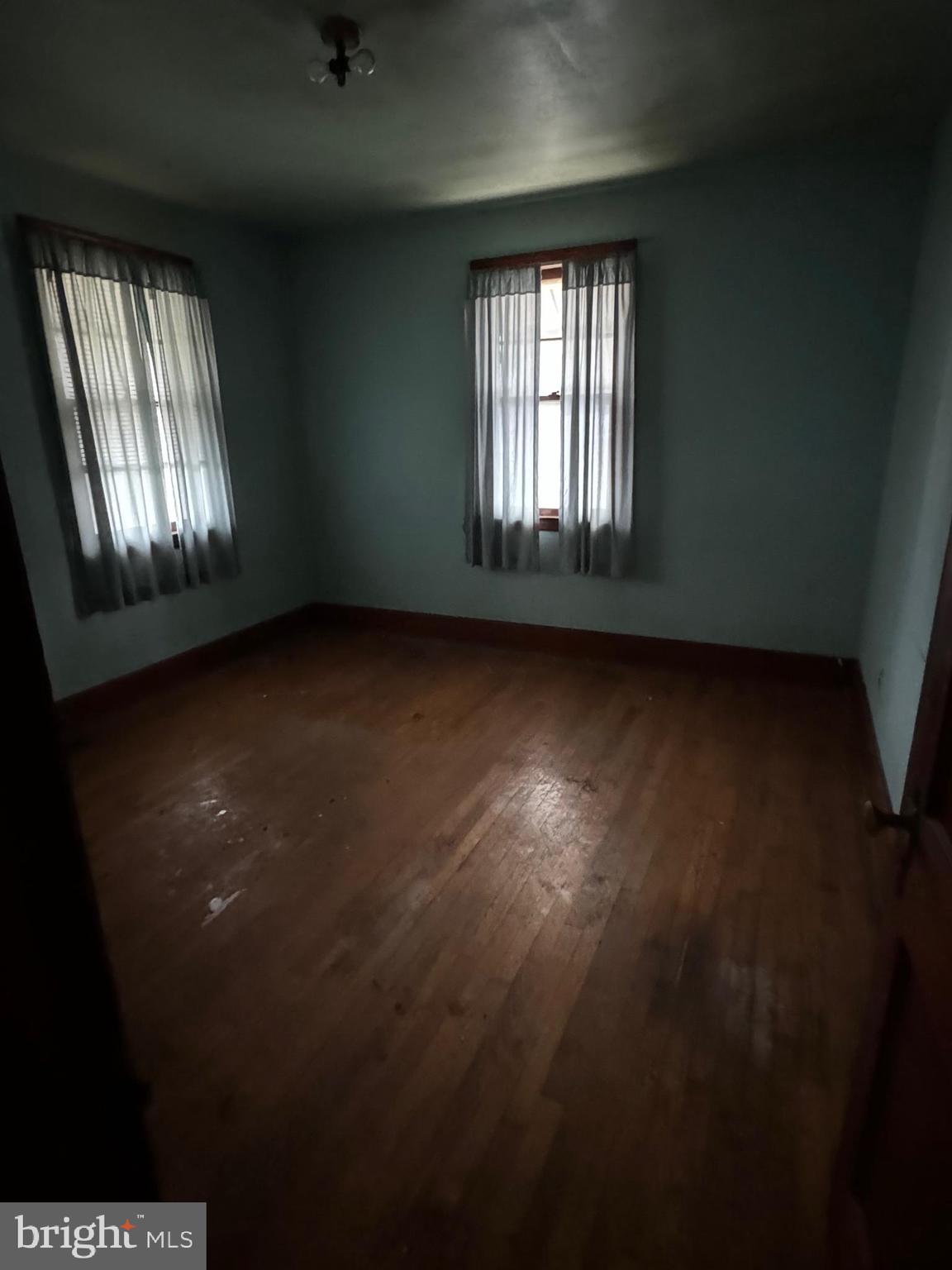 ESSEX - Residential