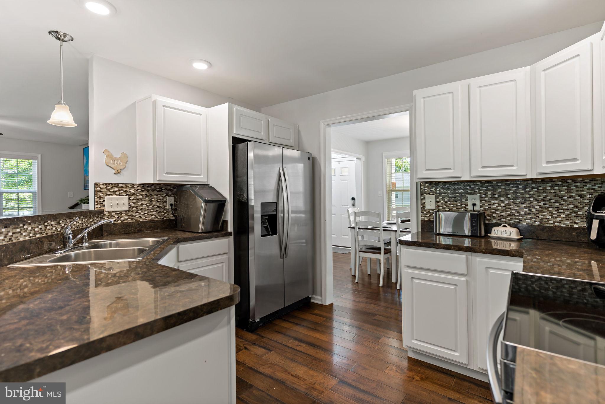 CAMERON ACRES - Residential