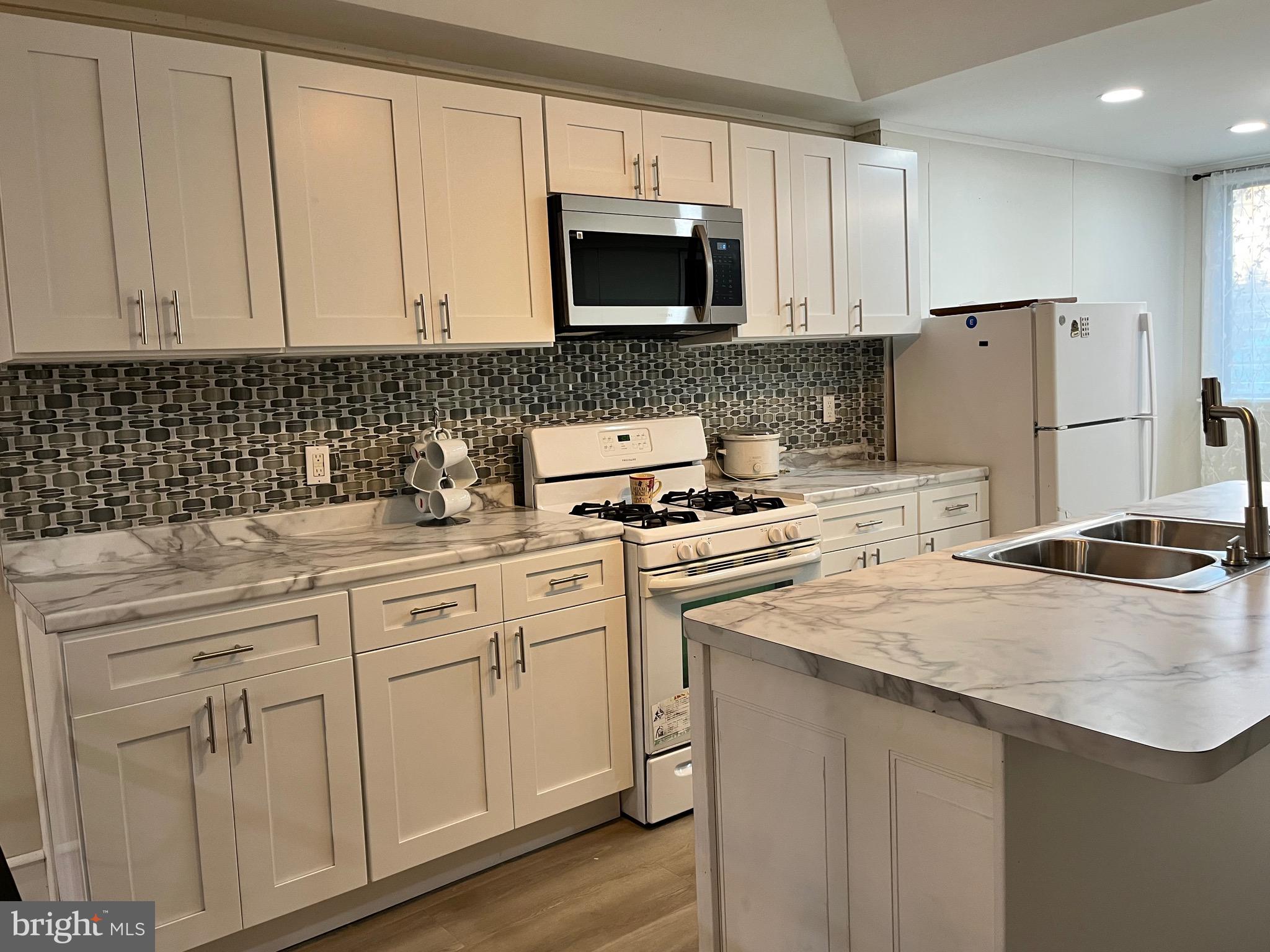 COBBS CREEK - Residential
