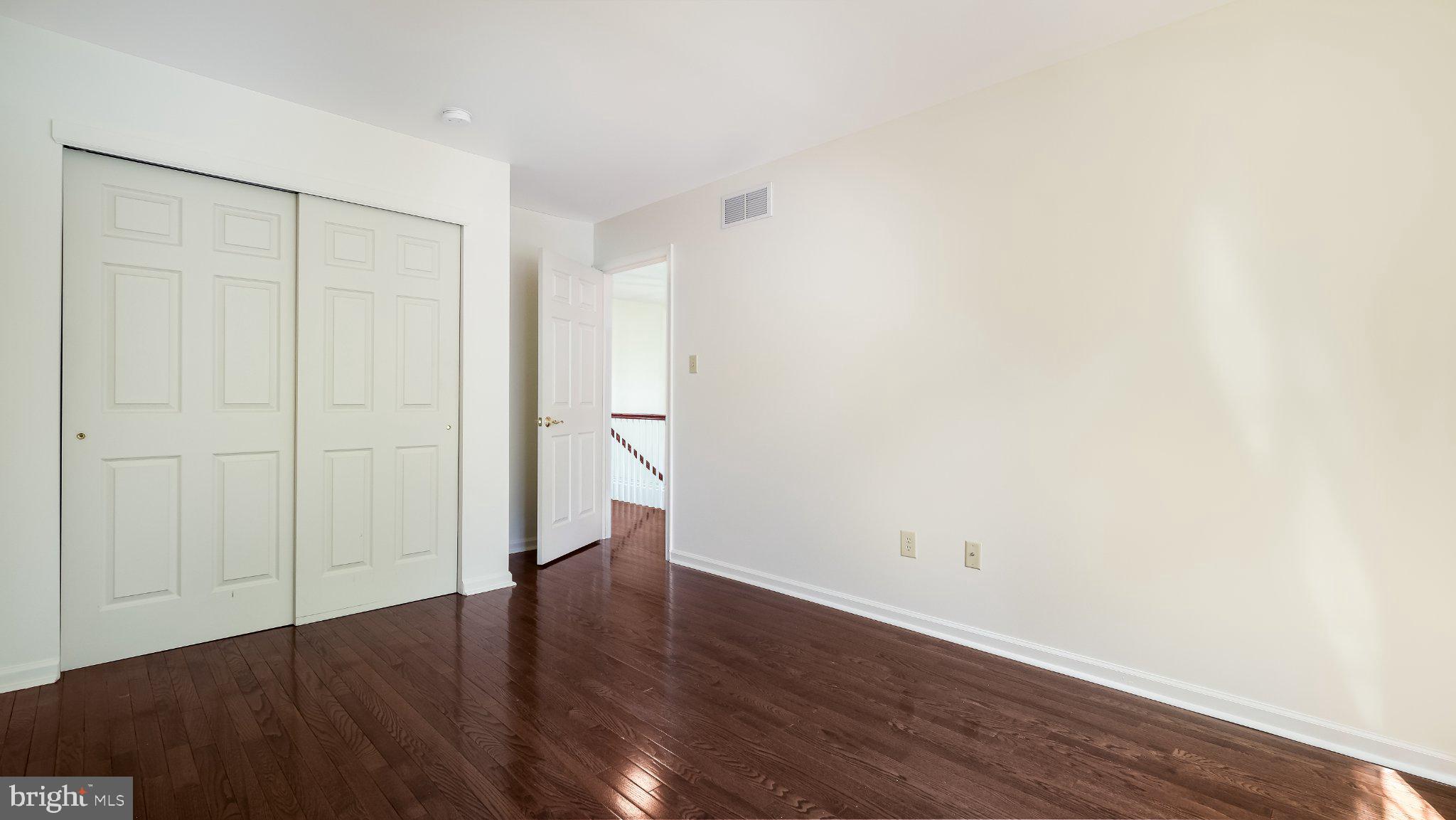 OXFORD LANE - Residential