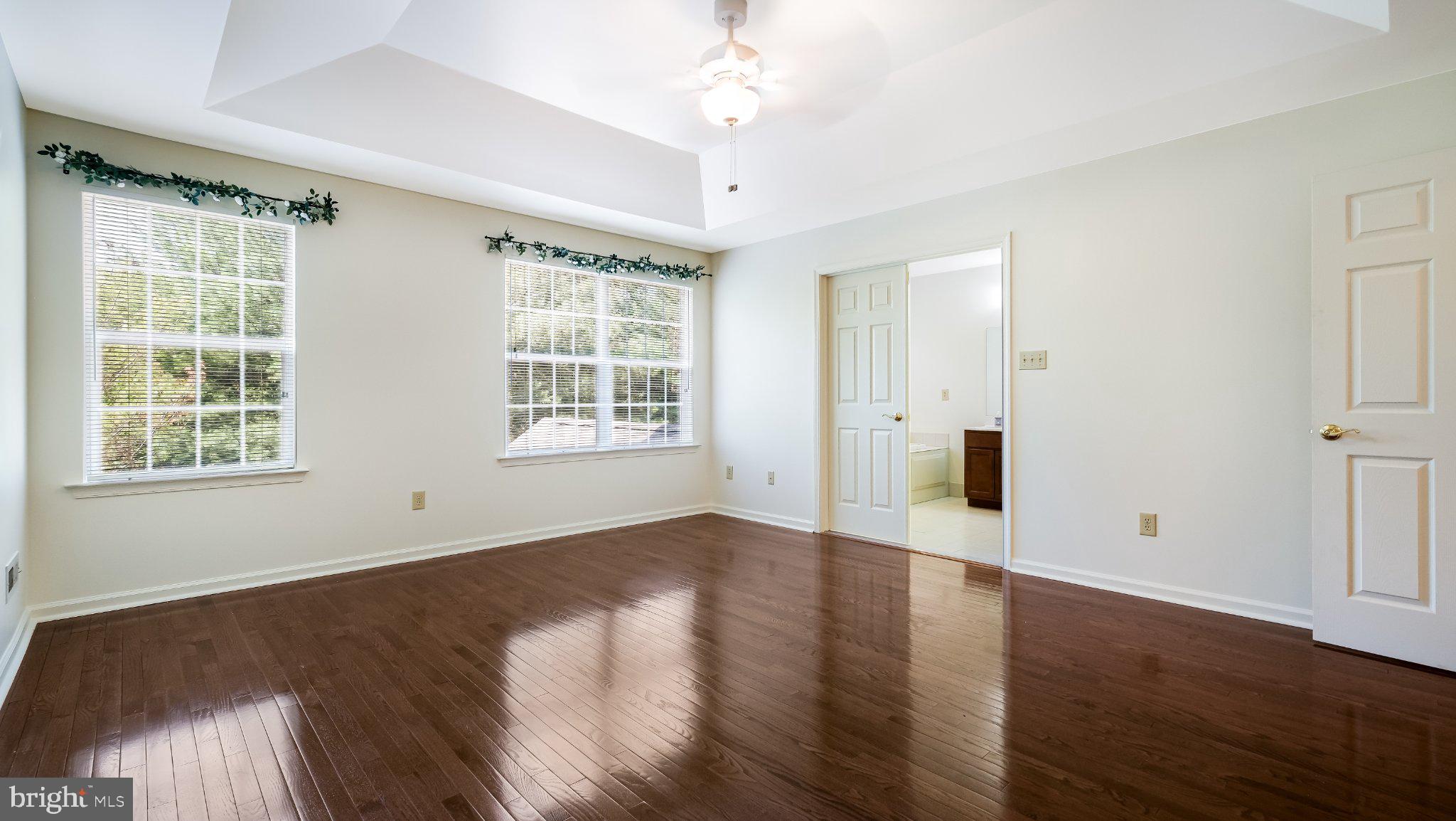 OXFORD LANE - Residential