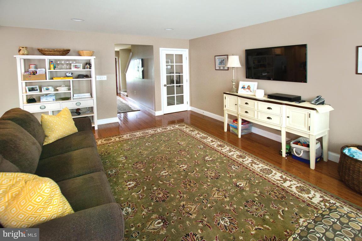 FLORIN HILL - Residential