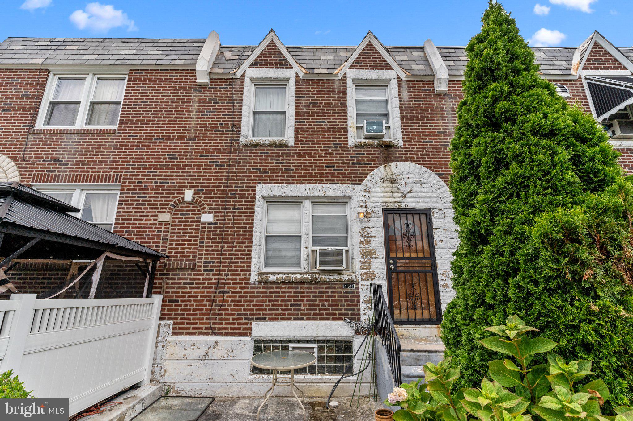 PHILADELPHIA - Residential
