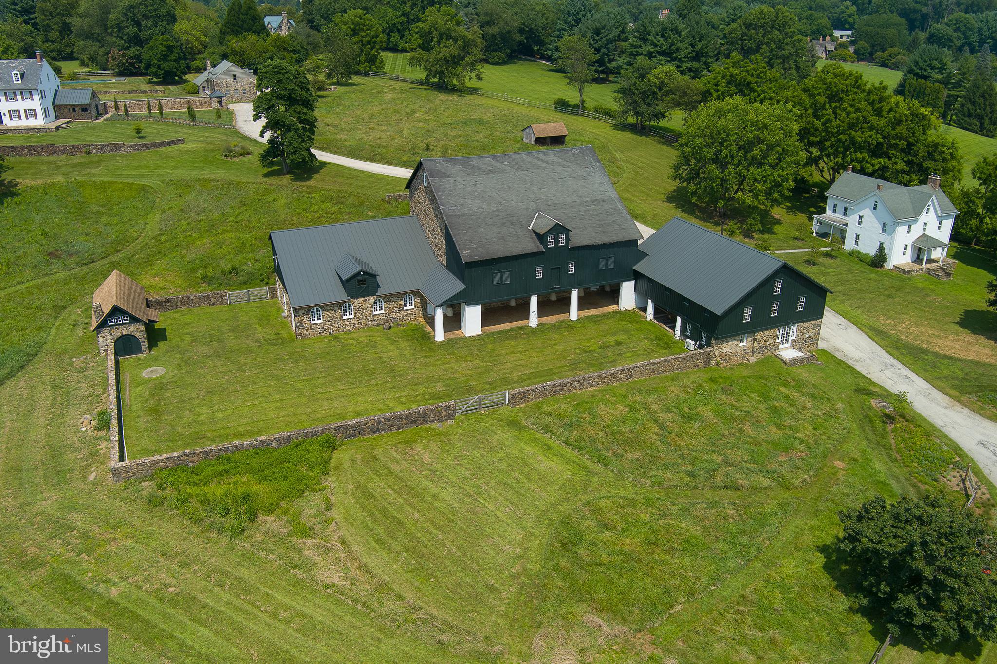 RADNOR HUNT - Residential