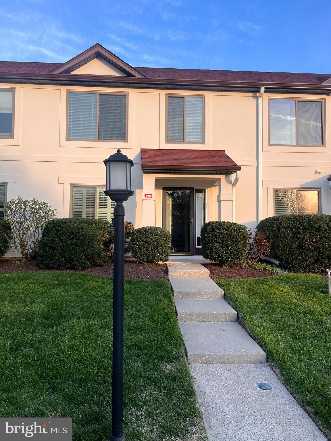 QUEENS LANDING - Residential Lease