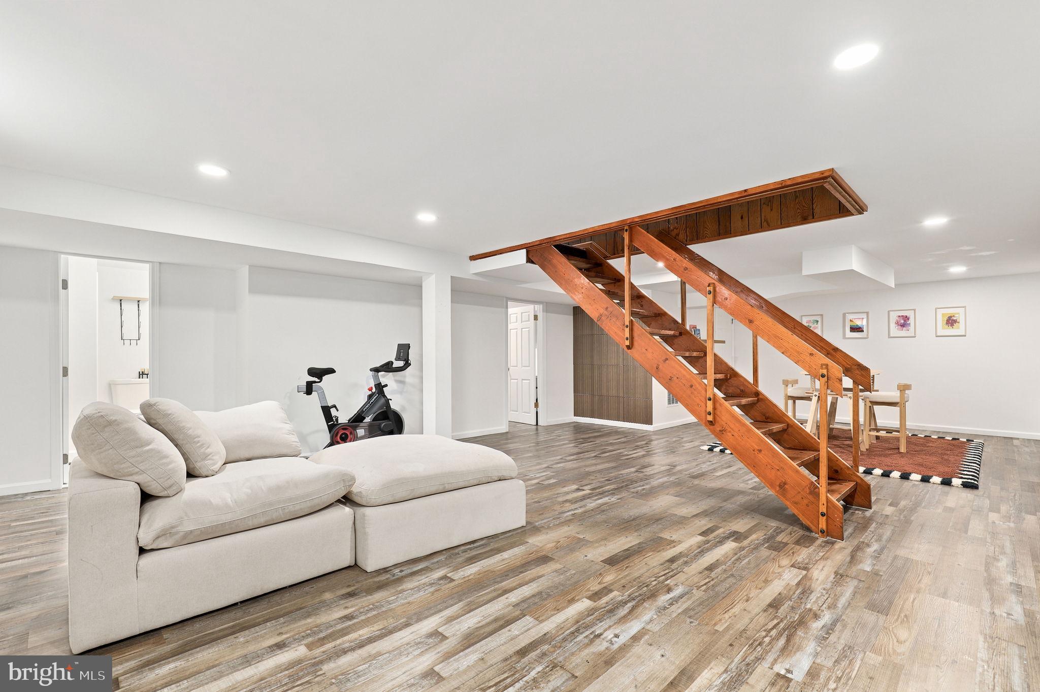 BRIGHTON EAST - Residential