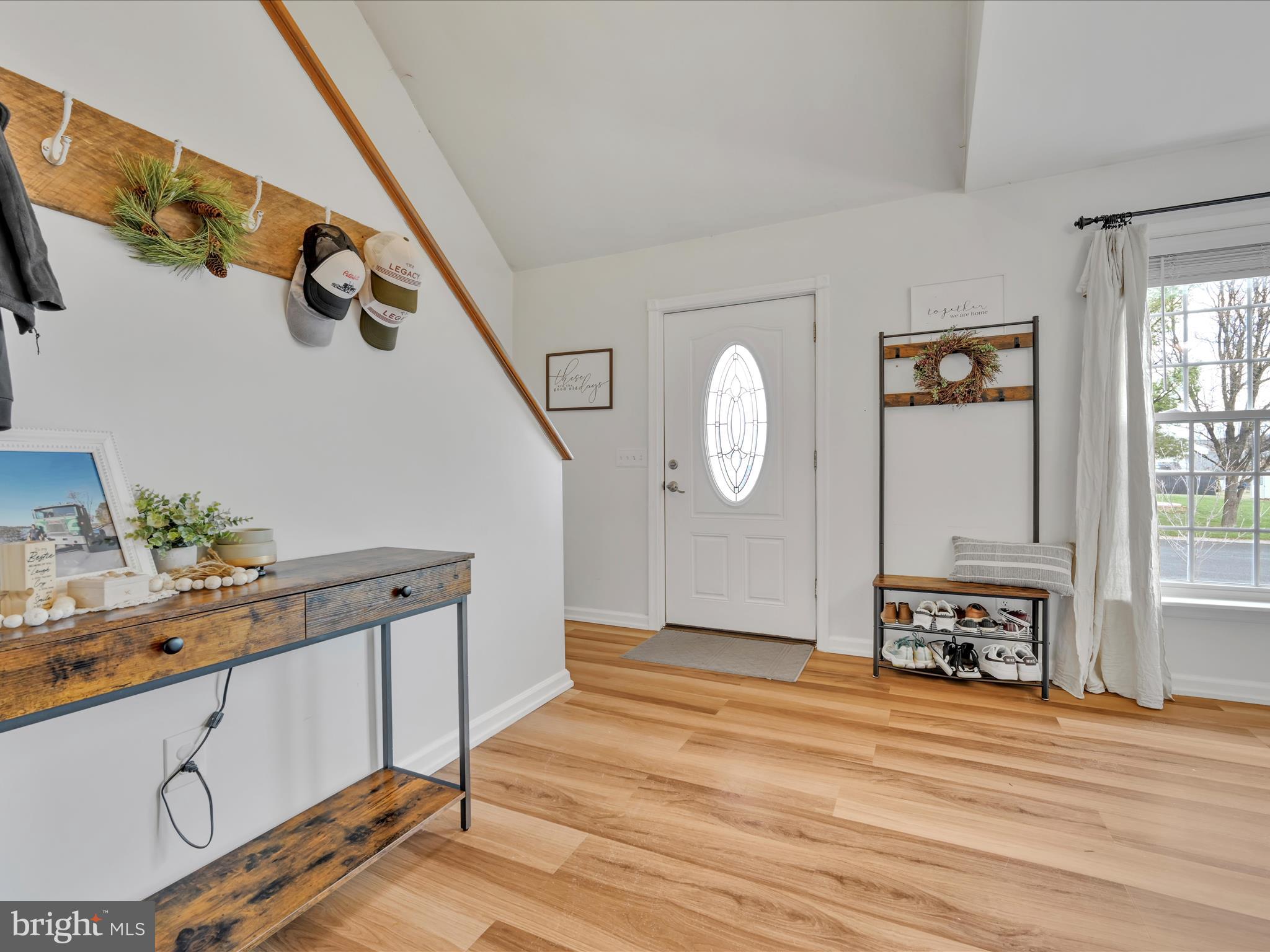 VILLAGE HOLLOW - Residential