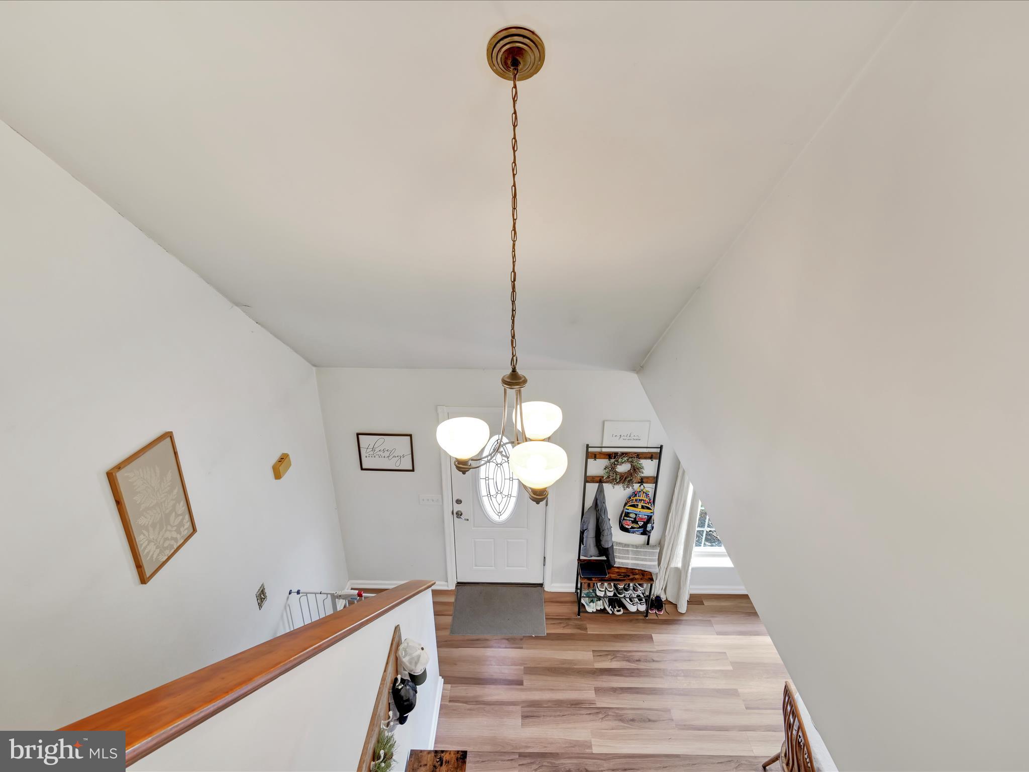 VILLAGE HOLLOW - Residential