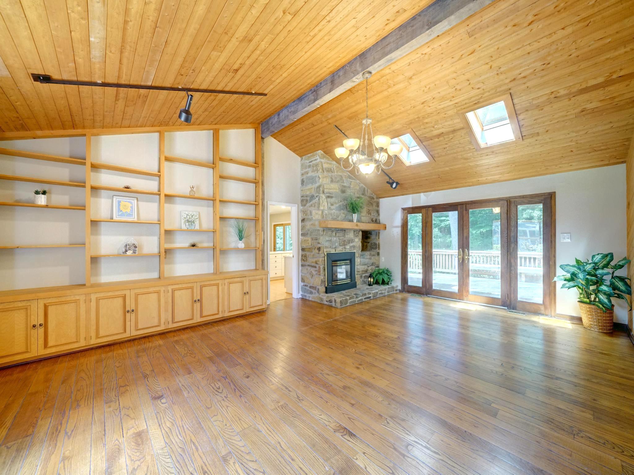 BEAVERBROOK - Residential