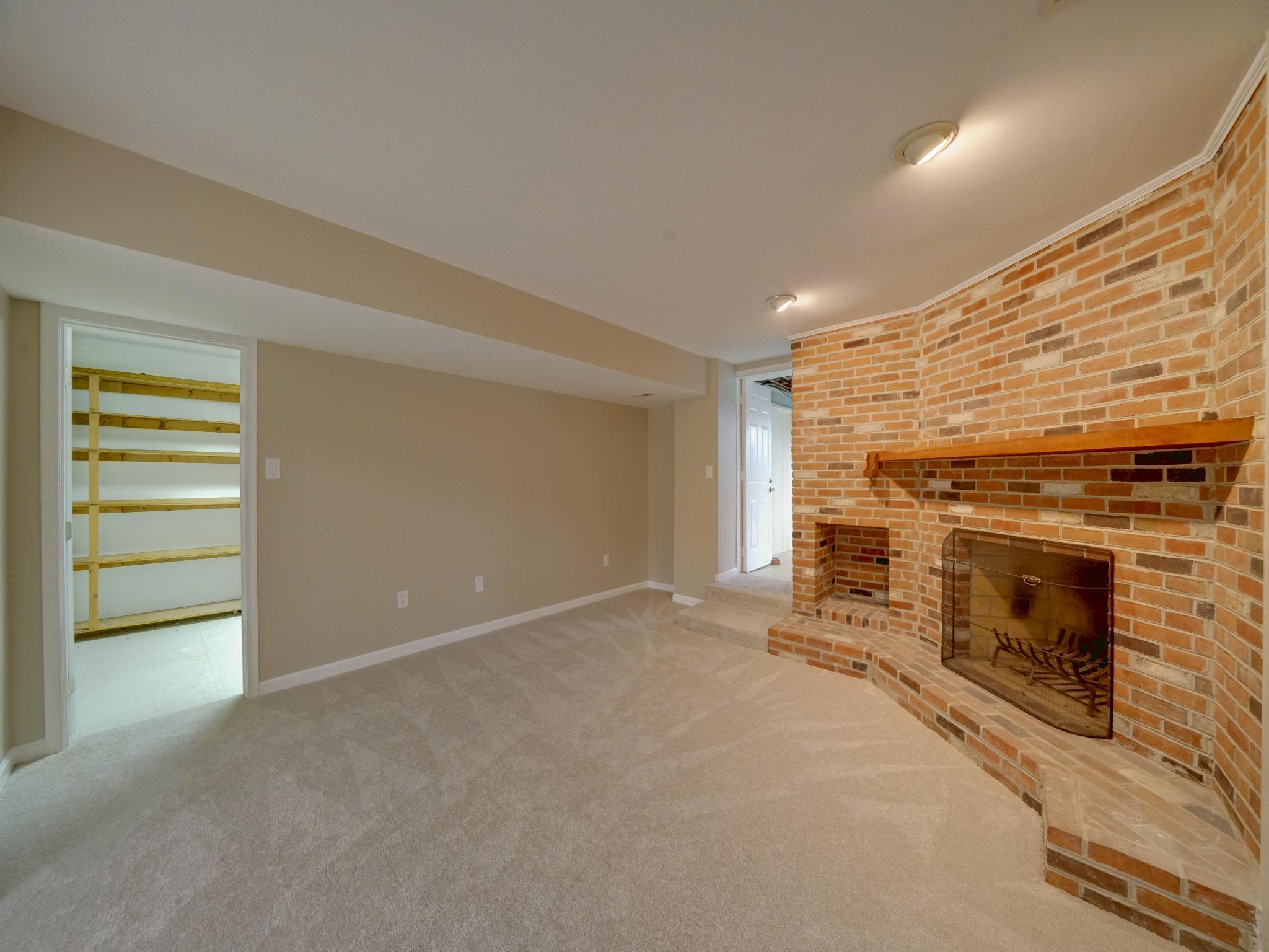 BEAVERBROOK - Residential