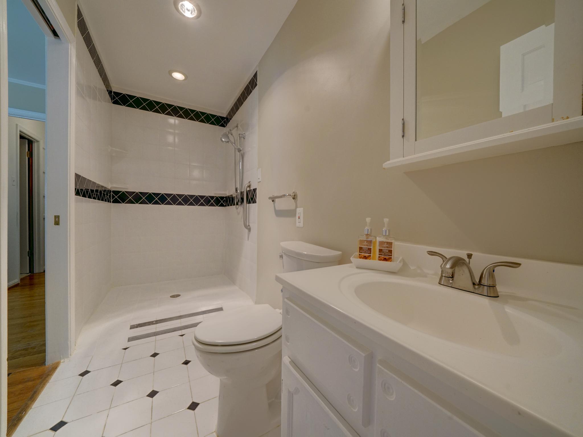 BEAVERBROOK - Residential