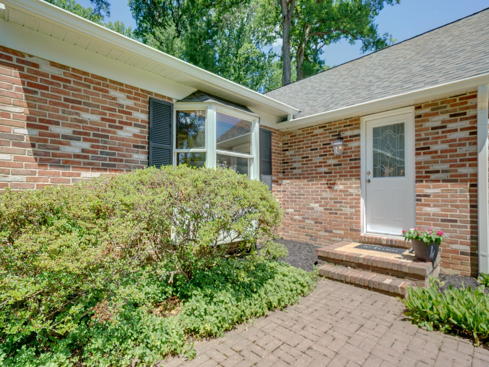 BEAVERBROOK - Residential