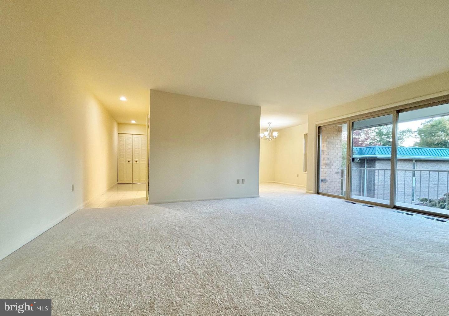 LEISURE WORLD - Residential