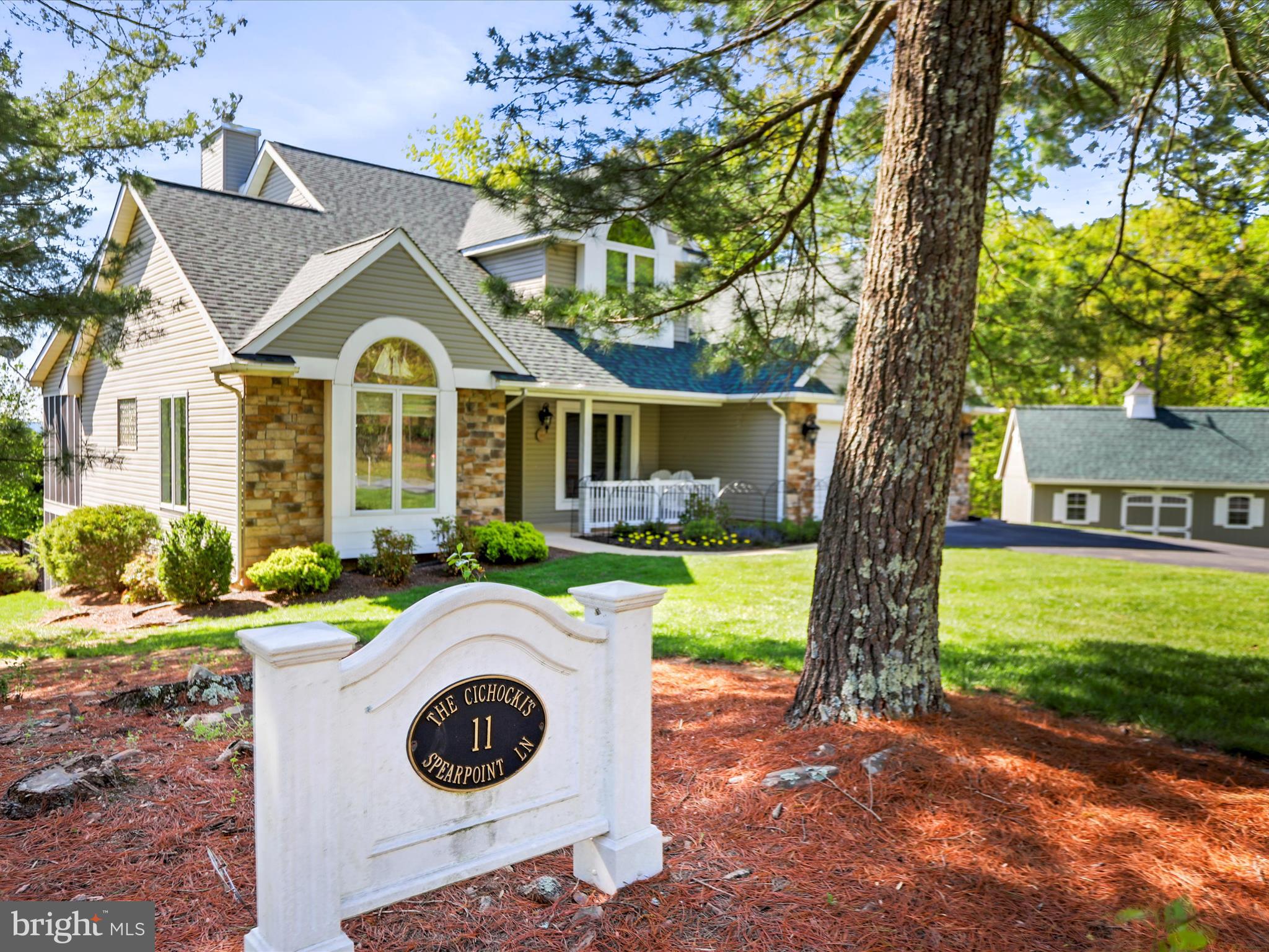 THE WOODS - Residential