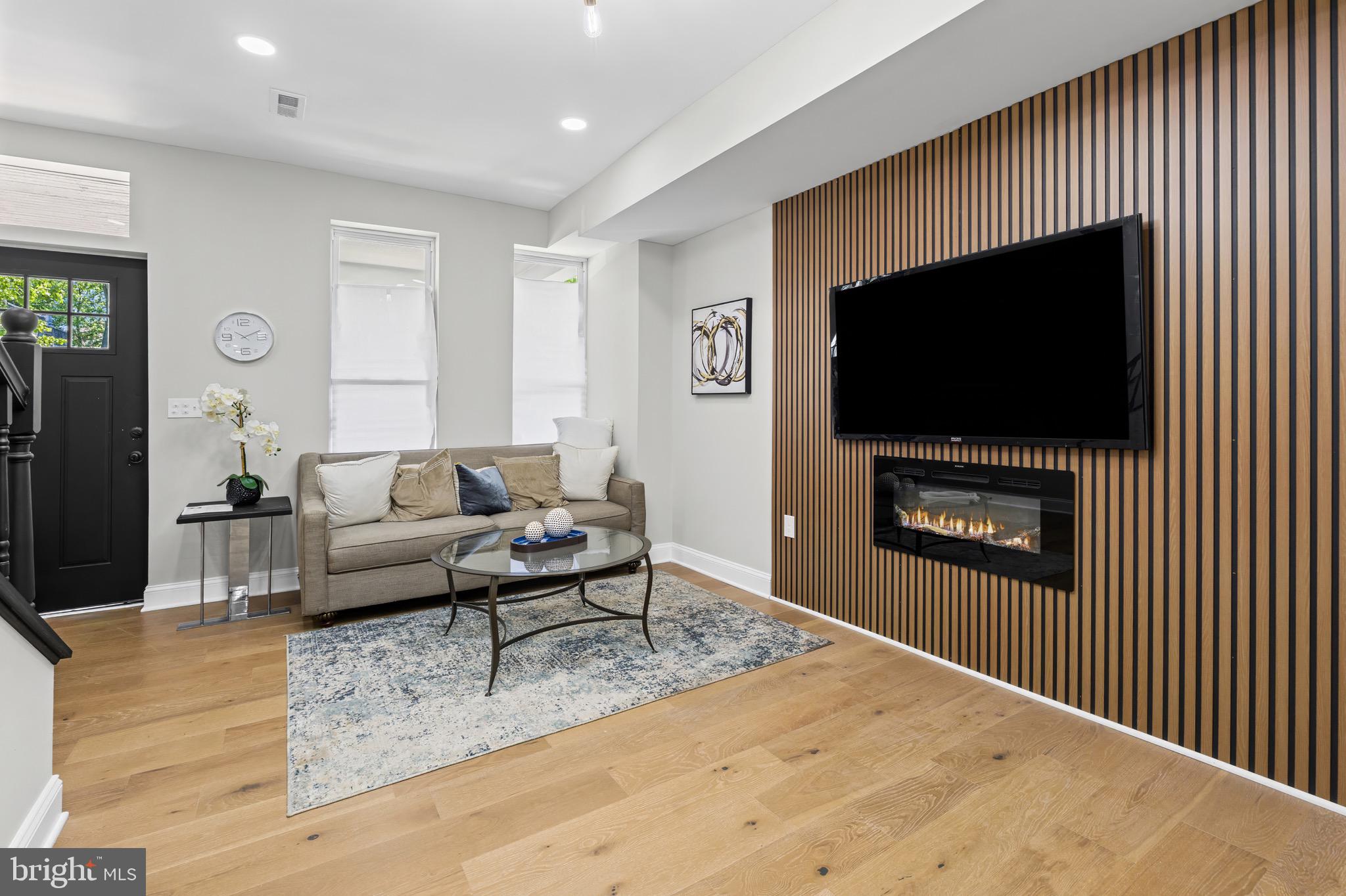 PEN LUCY - Residential