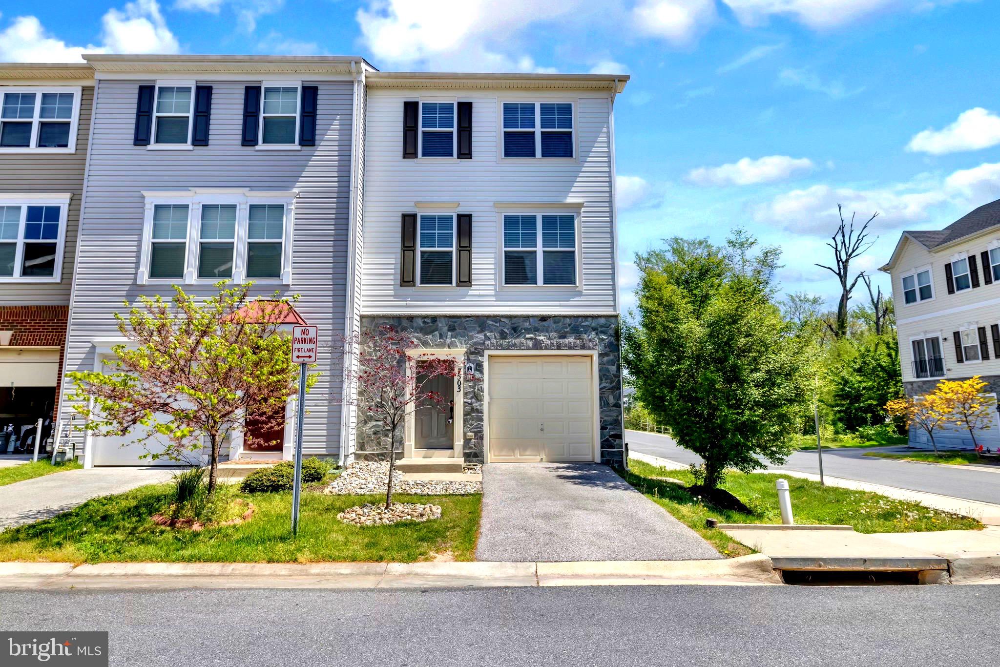 OAKVIEW VILLAGE - Residential