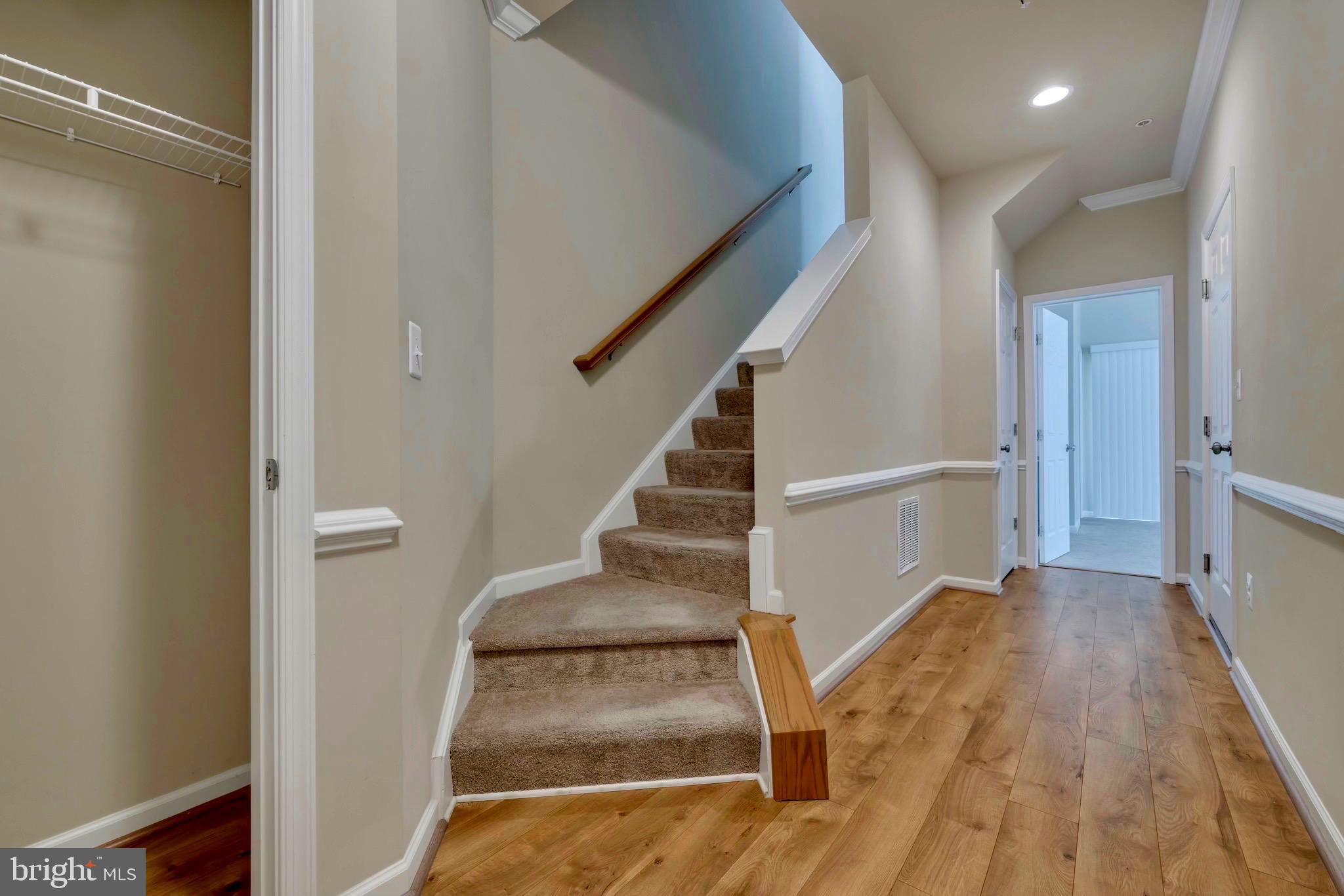 OAKVIEW VILLAGE - Residential