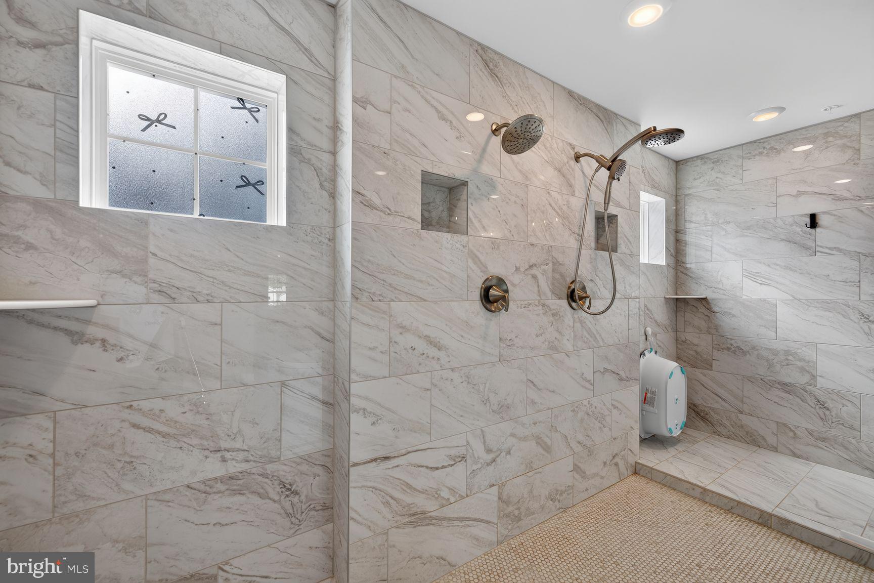 SENECA VIEW ESTATES - Residential