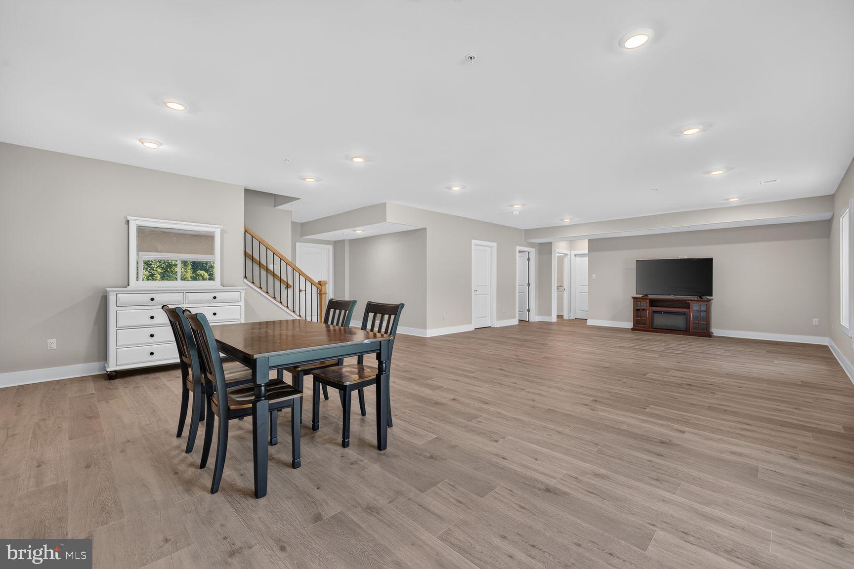 SENECA VIEW ESTATES - Residential