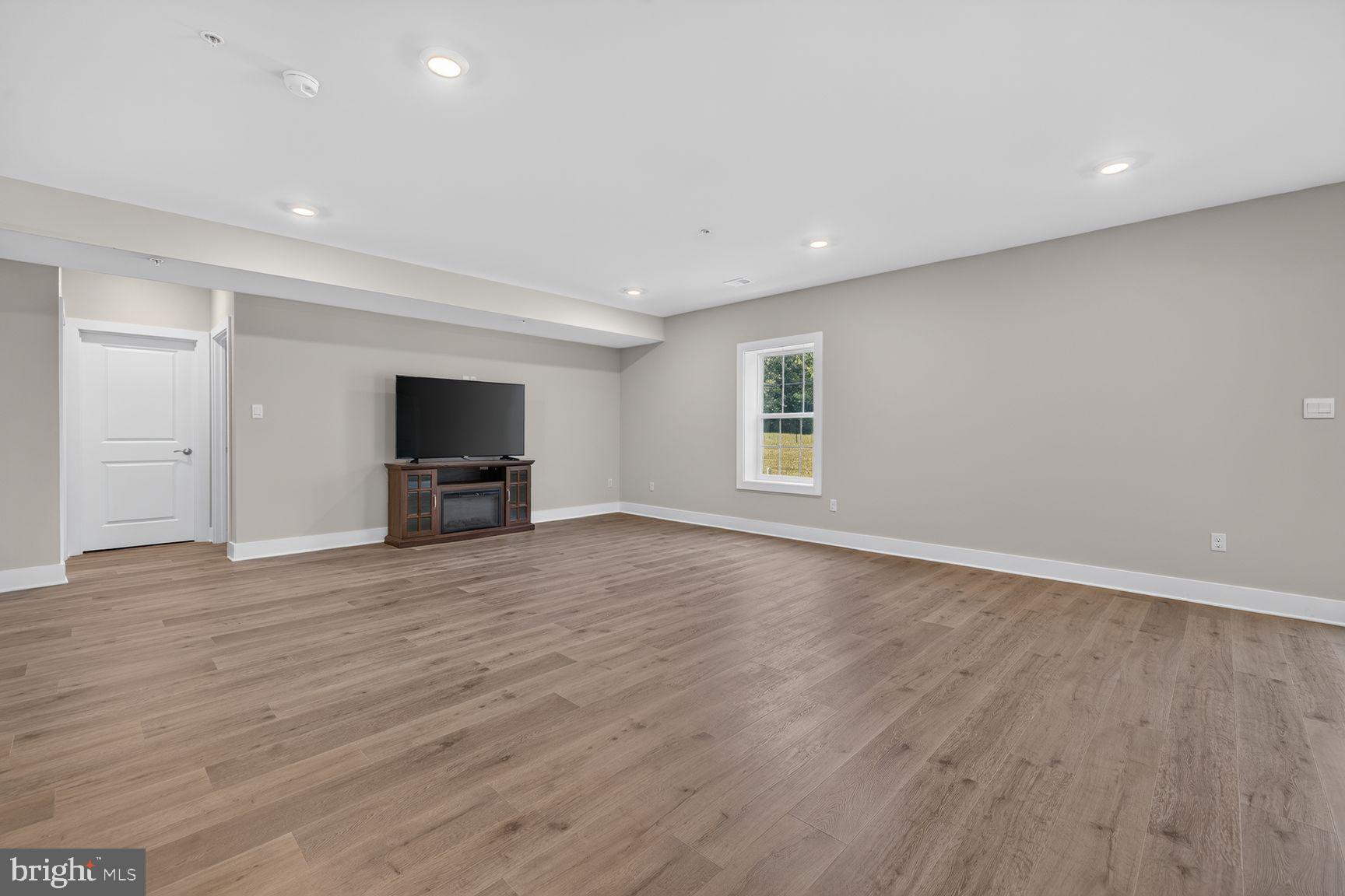 SENECA VIEW ESTATES - Residential
