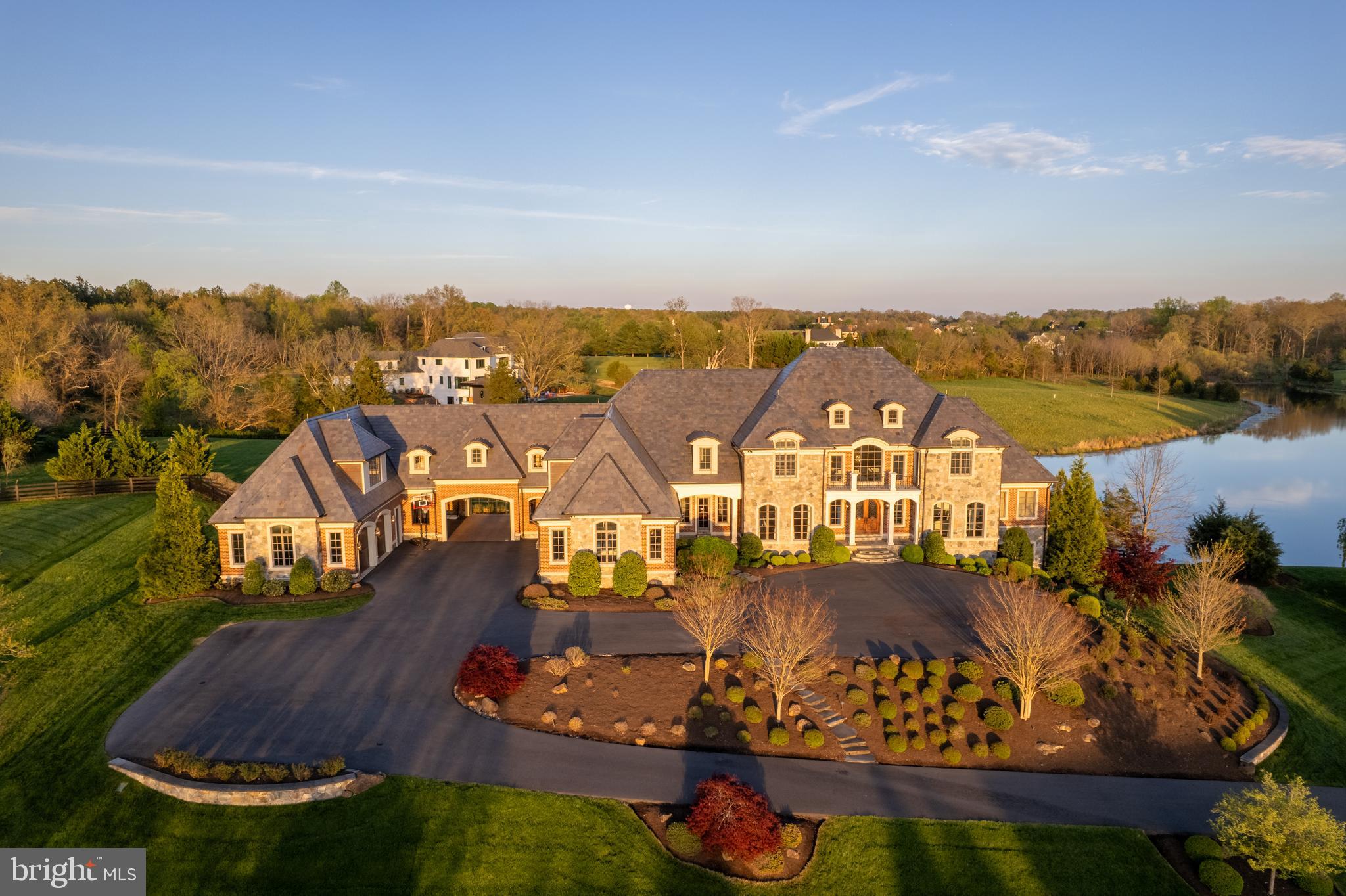 CREIGHTON FARMS - Residential
