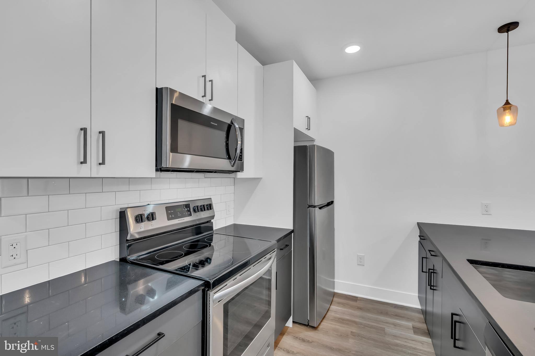 OLDE KENSINGTON - Residential Lease