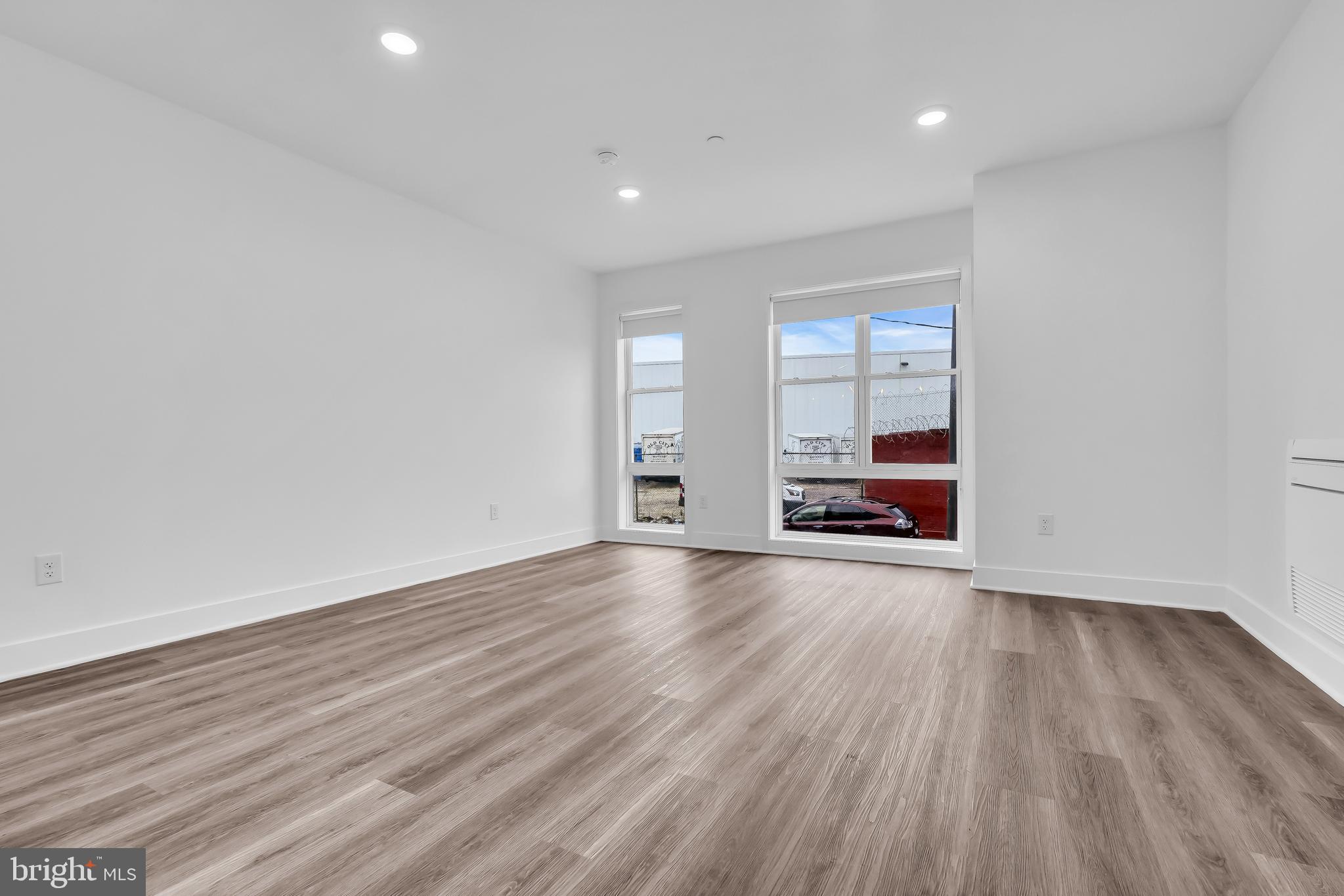 OLDE KENSINGTON - Residential Lease