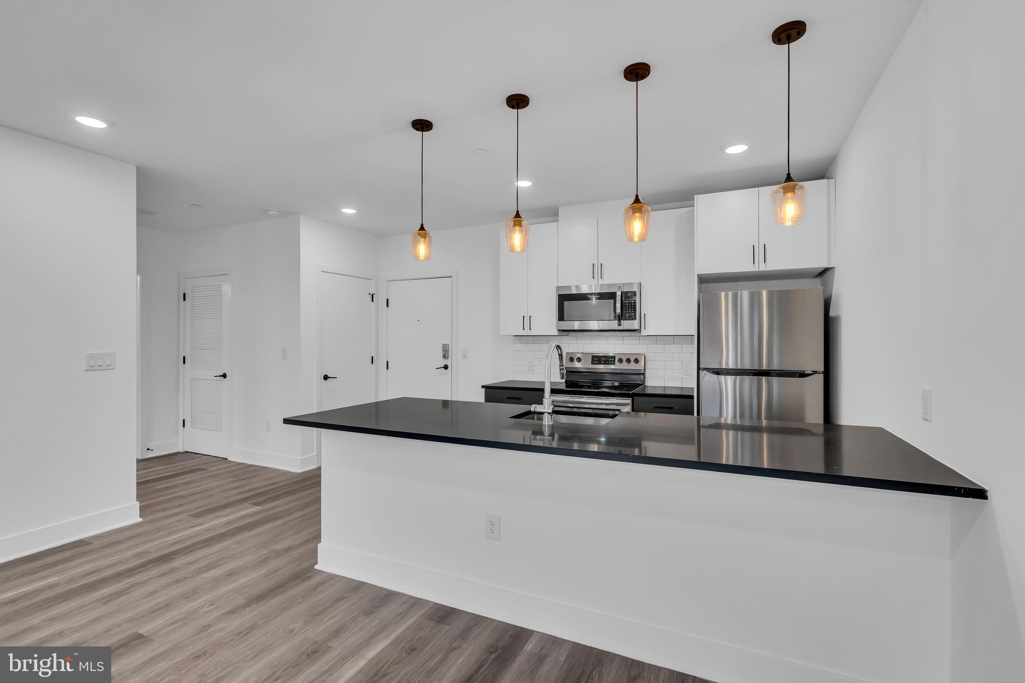 OLDE KENSINGTON - Residential Lease