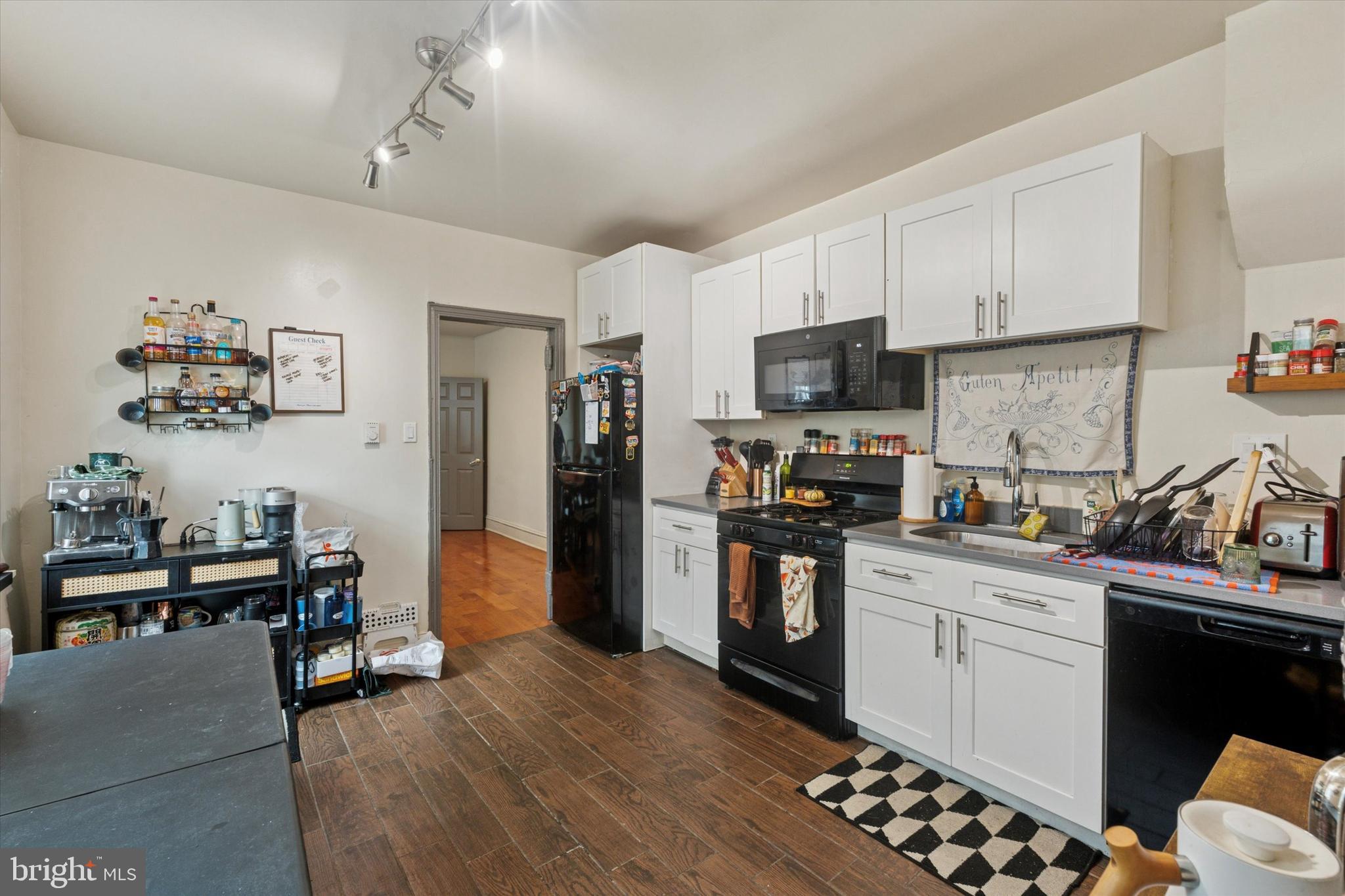 POWELTON VILLAGE - Residential